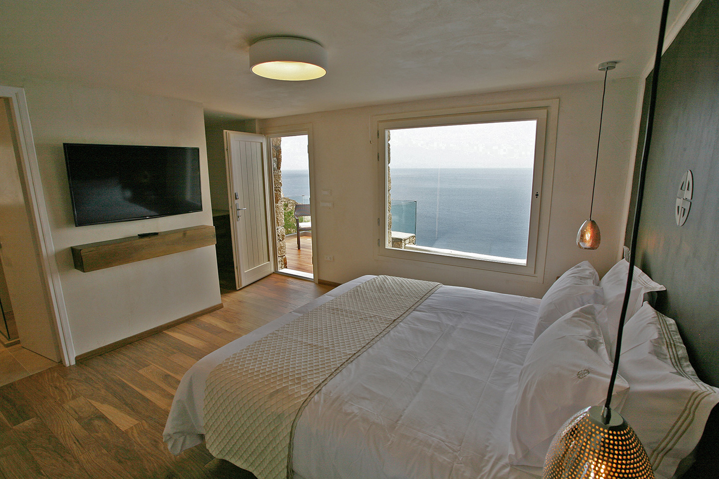 Double Deluxe with Jacuzzi