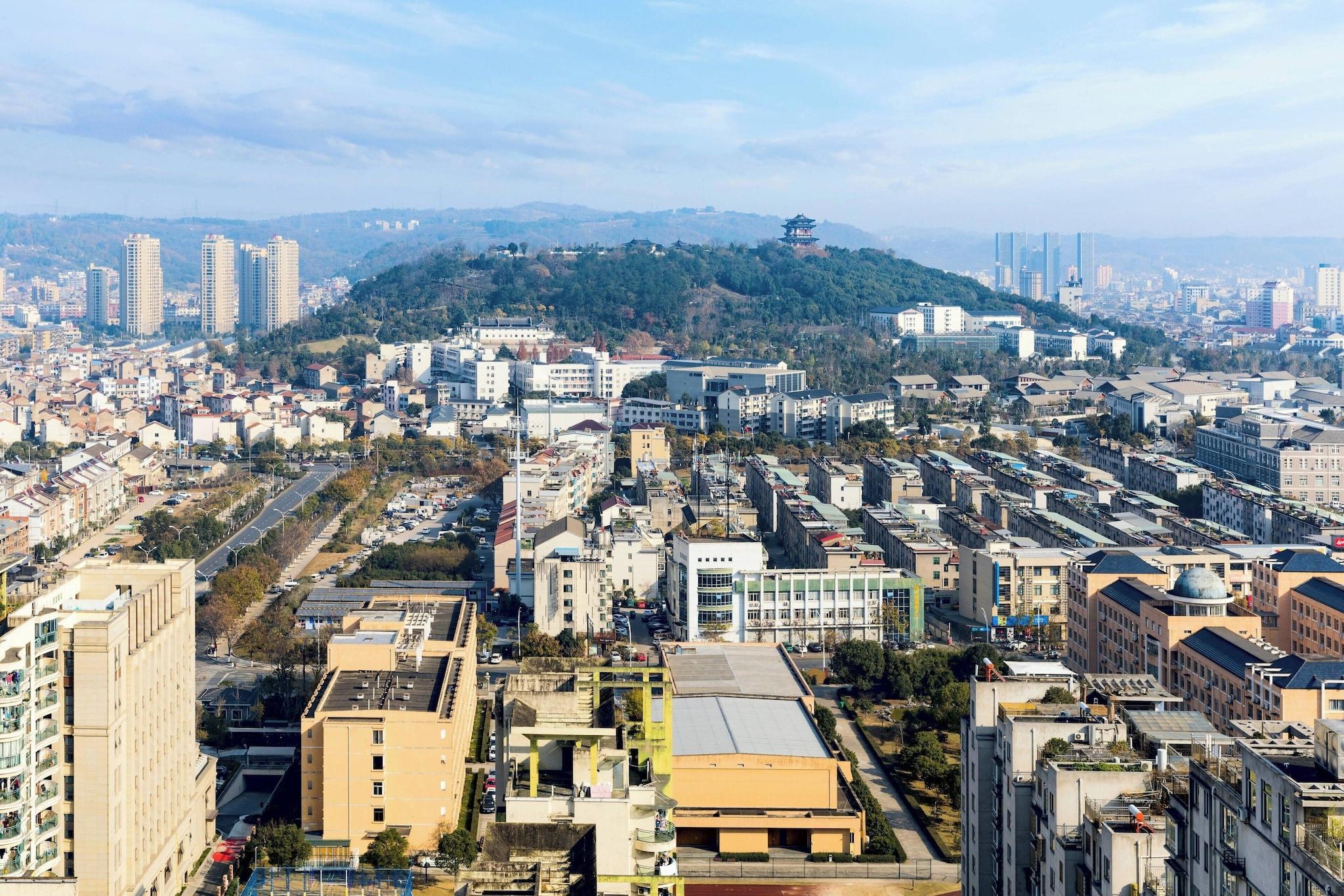 Suite City View King Bed