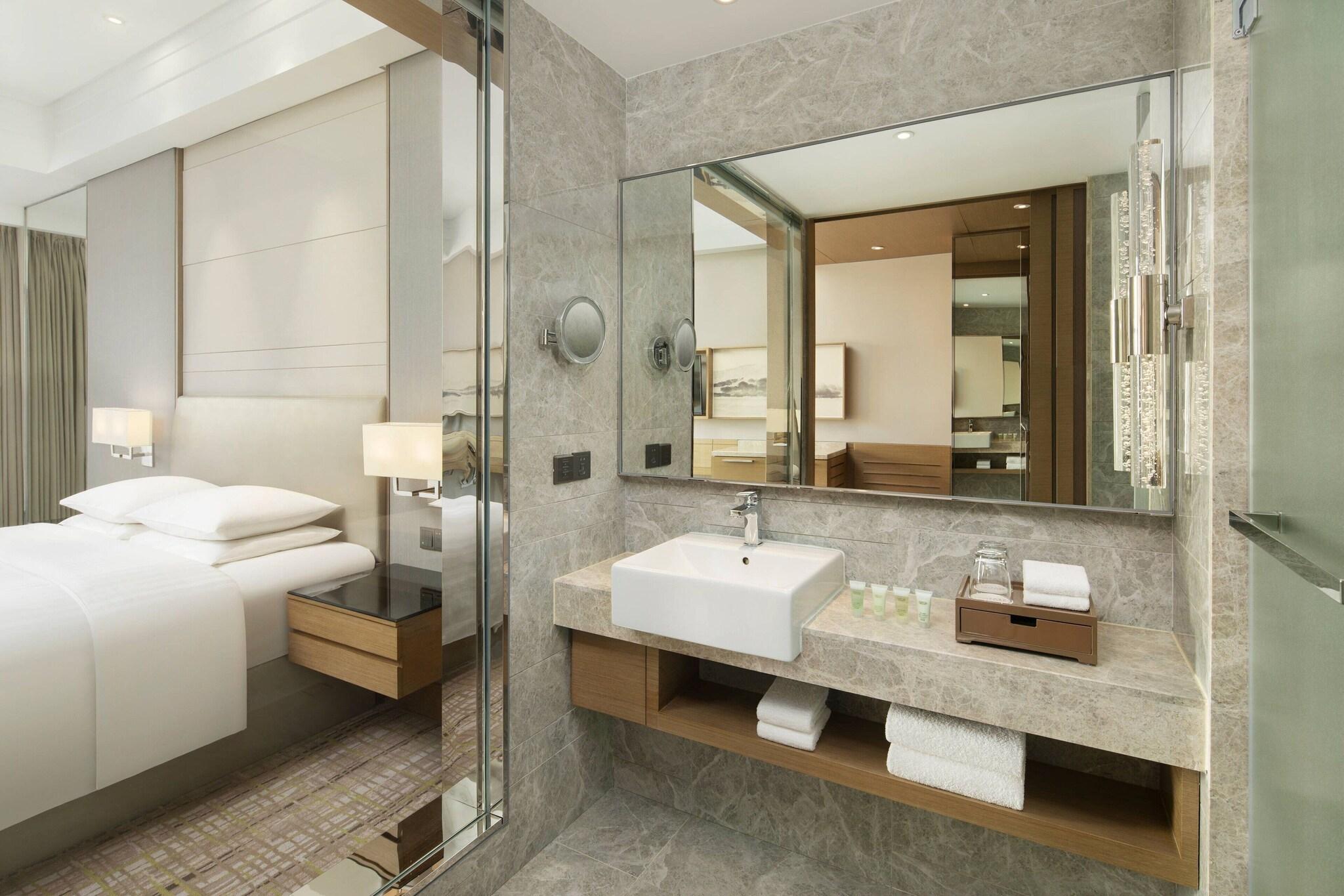 Double Deluxe City View