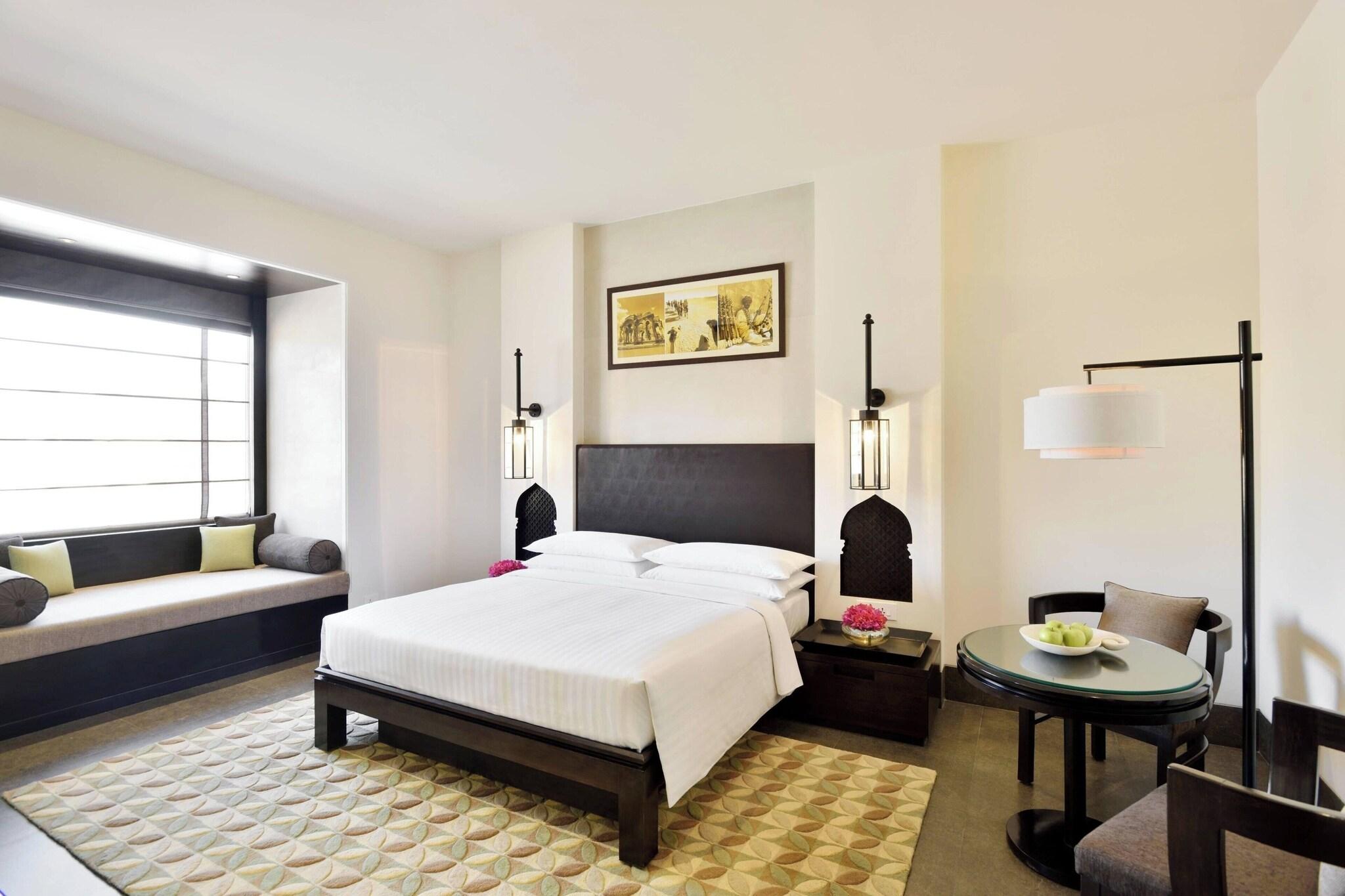 Double Deluxe King Bed