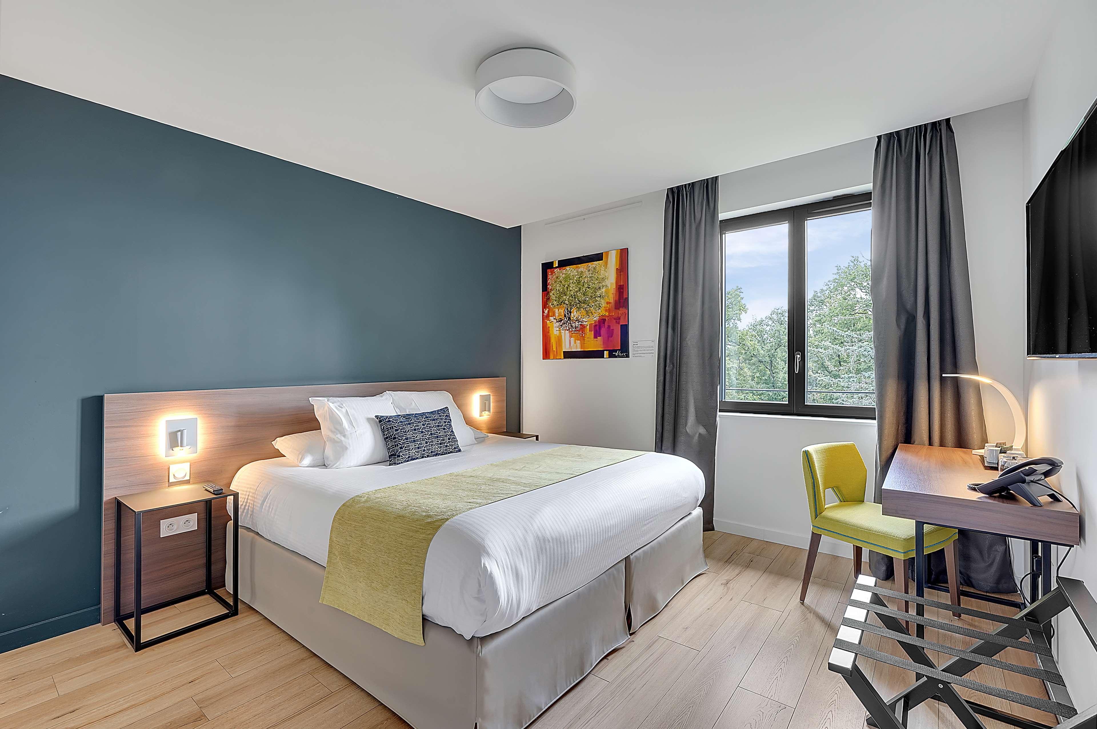 Double Superior King Bed