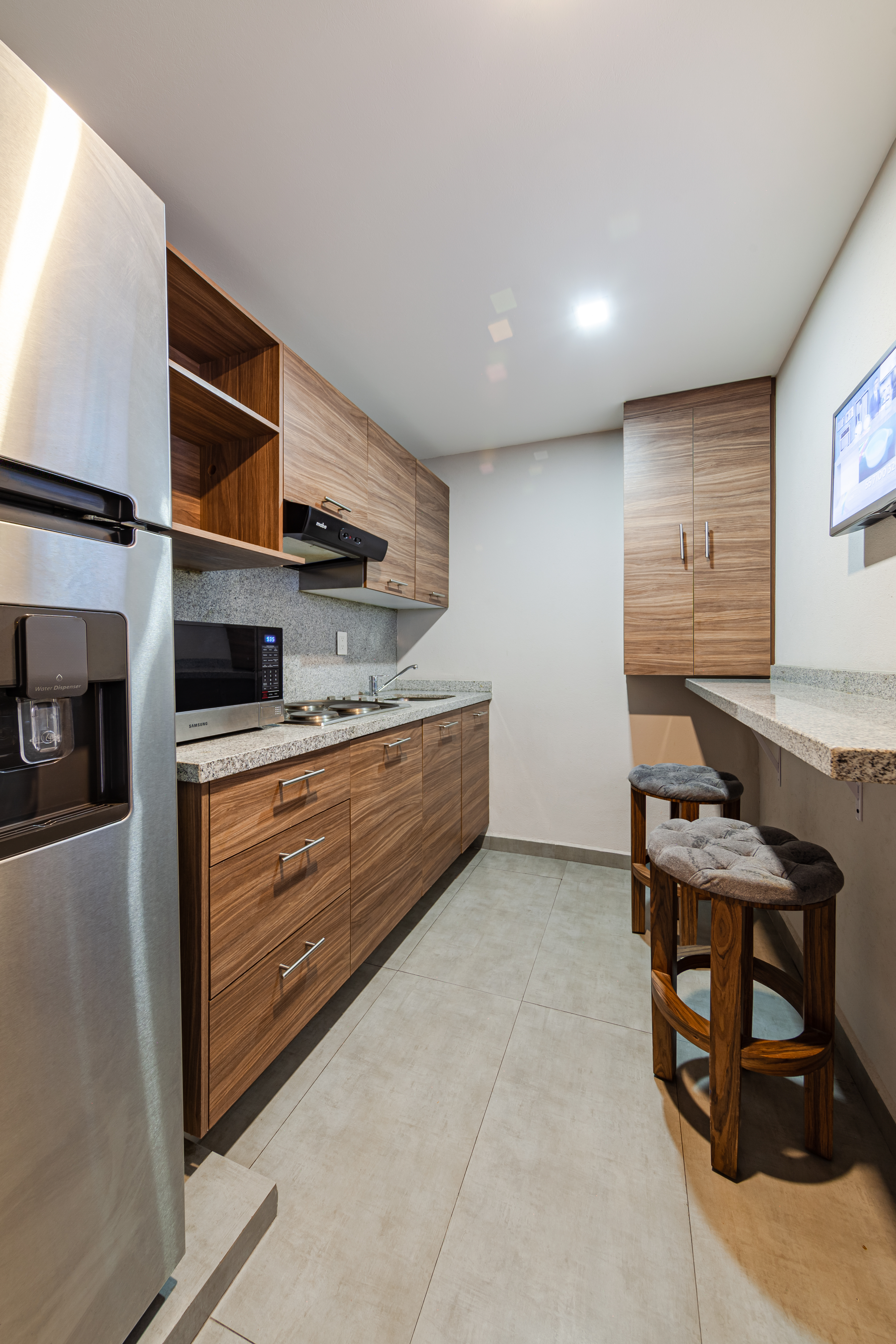 Suite Three Bedrooms One Bathroom