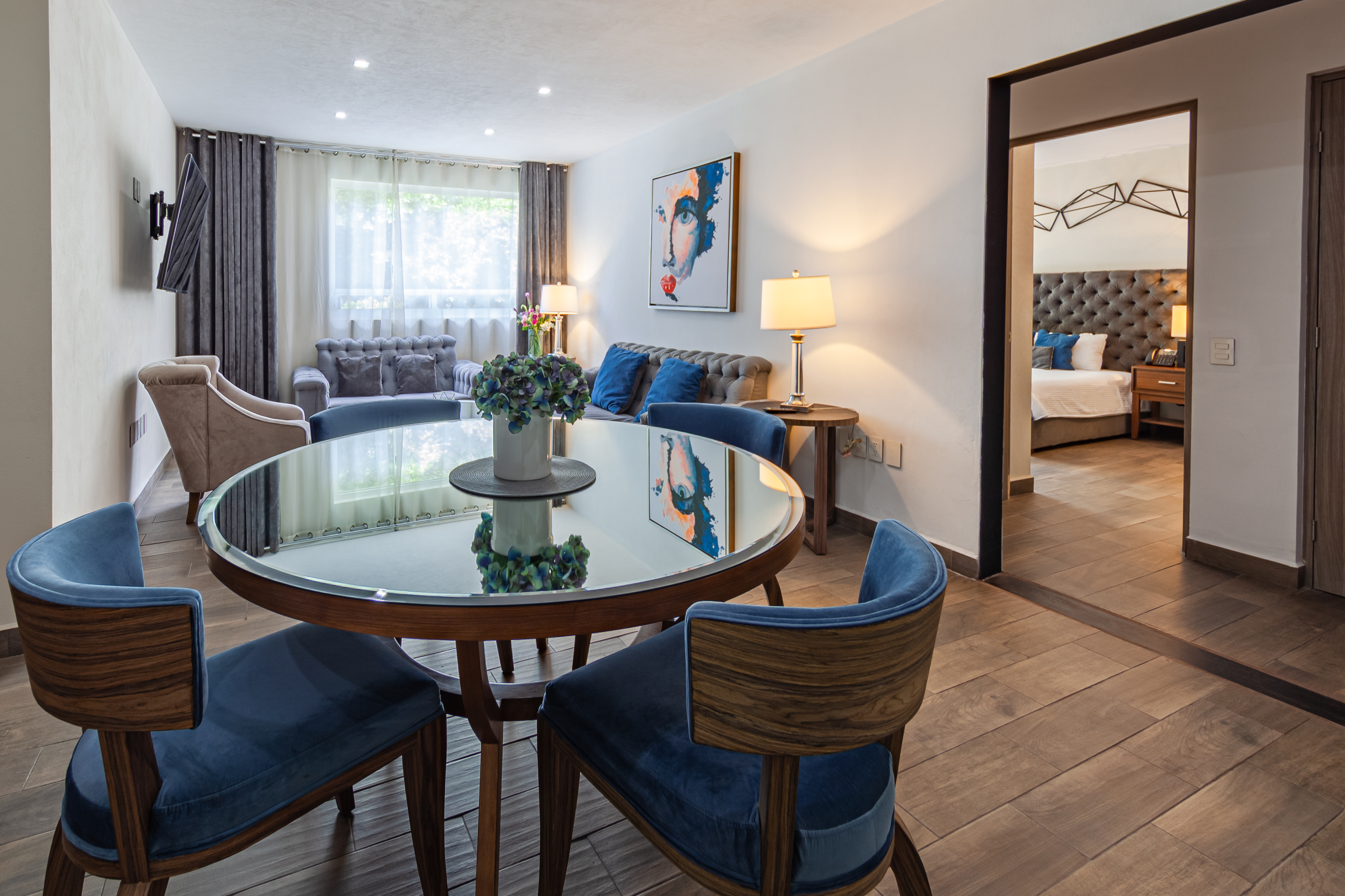 Suite Three Bedrooms One Bathroom