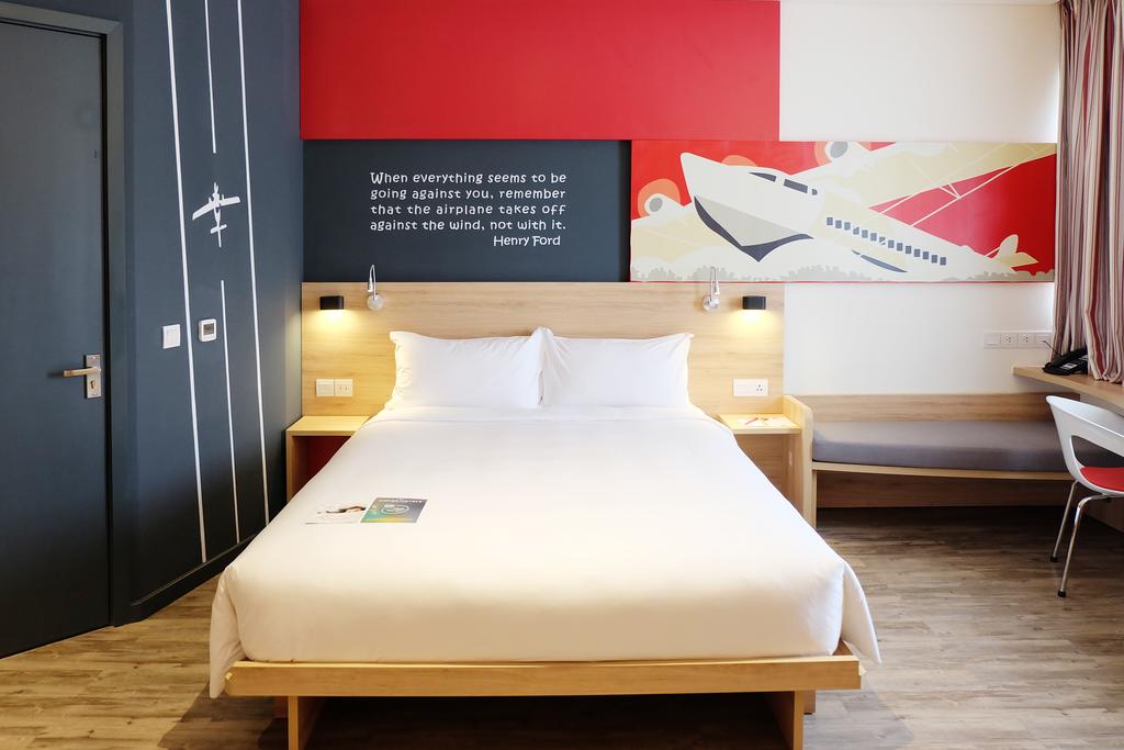 Double Queen Size Bed