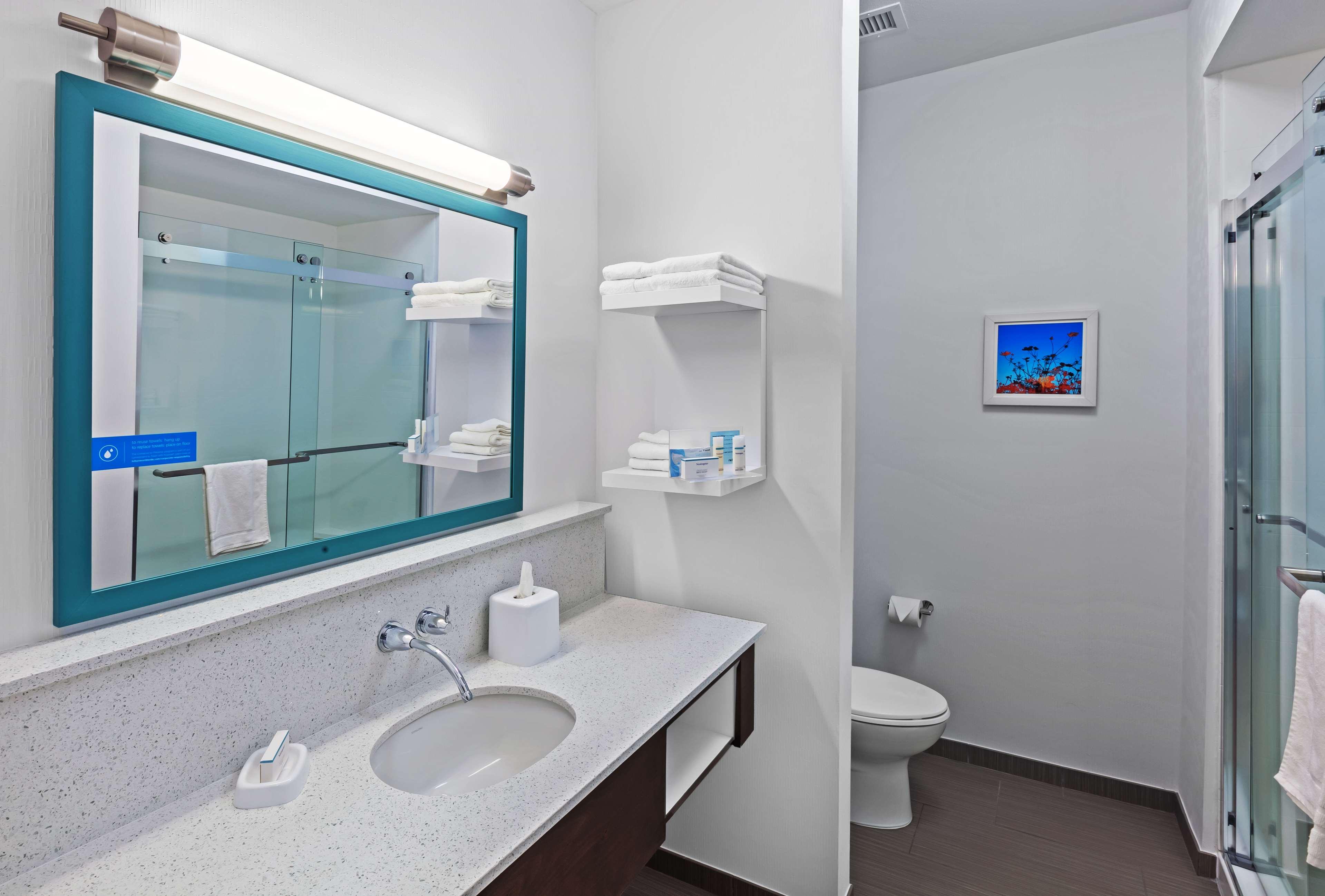 Double King Bed Non Smoking