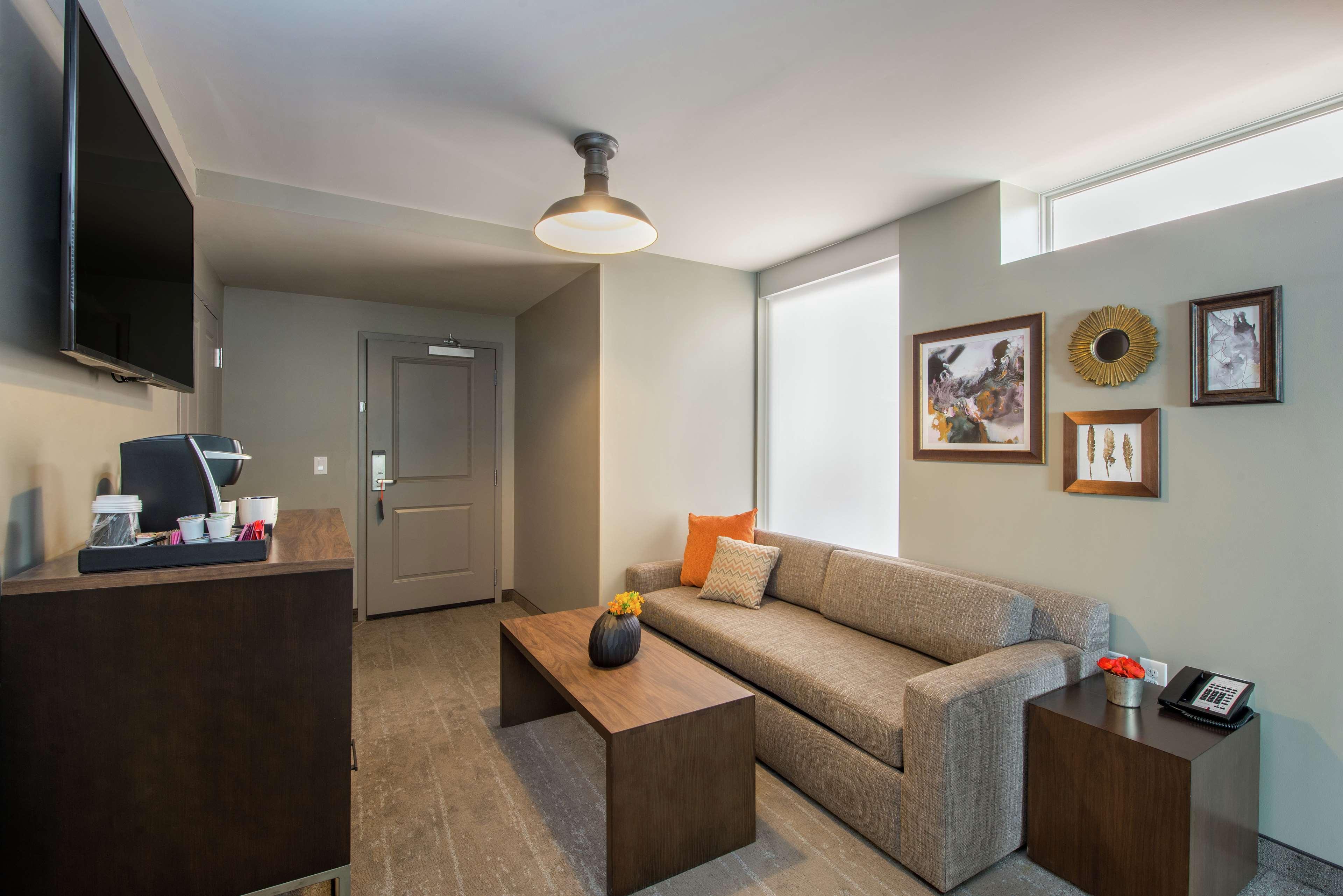 Suite Two Queen Beds