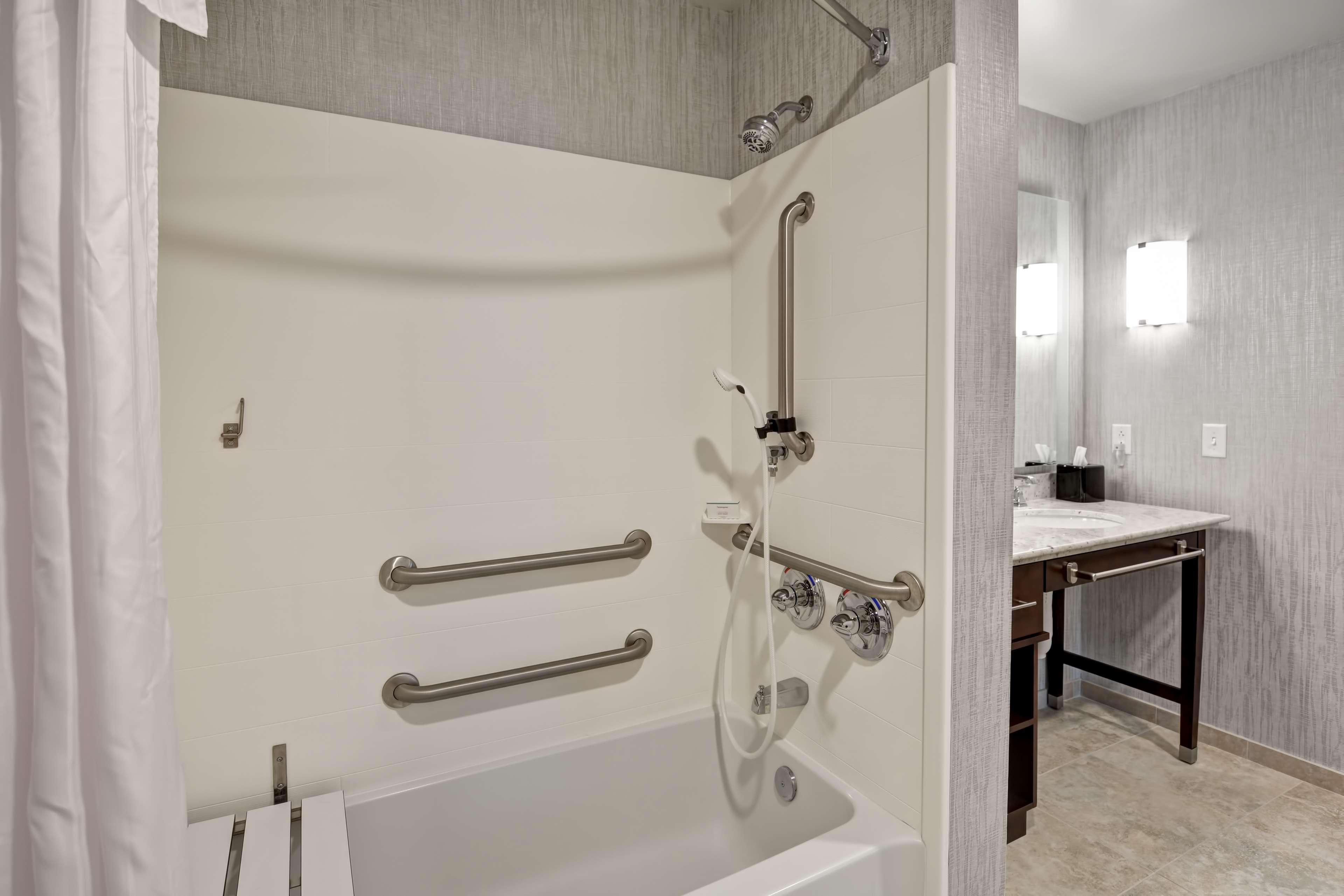 Suite Two Queen Beds Non Smoking