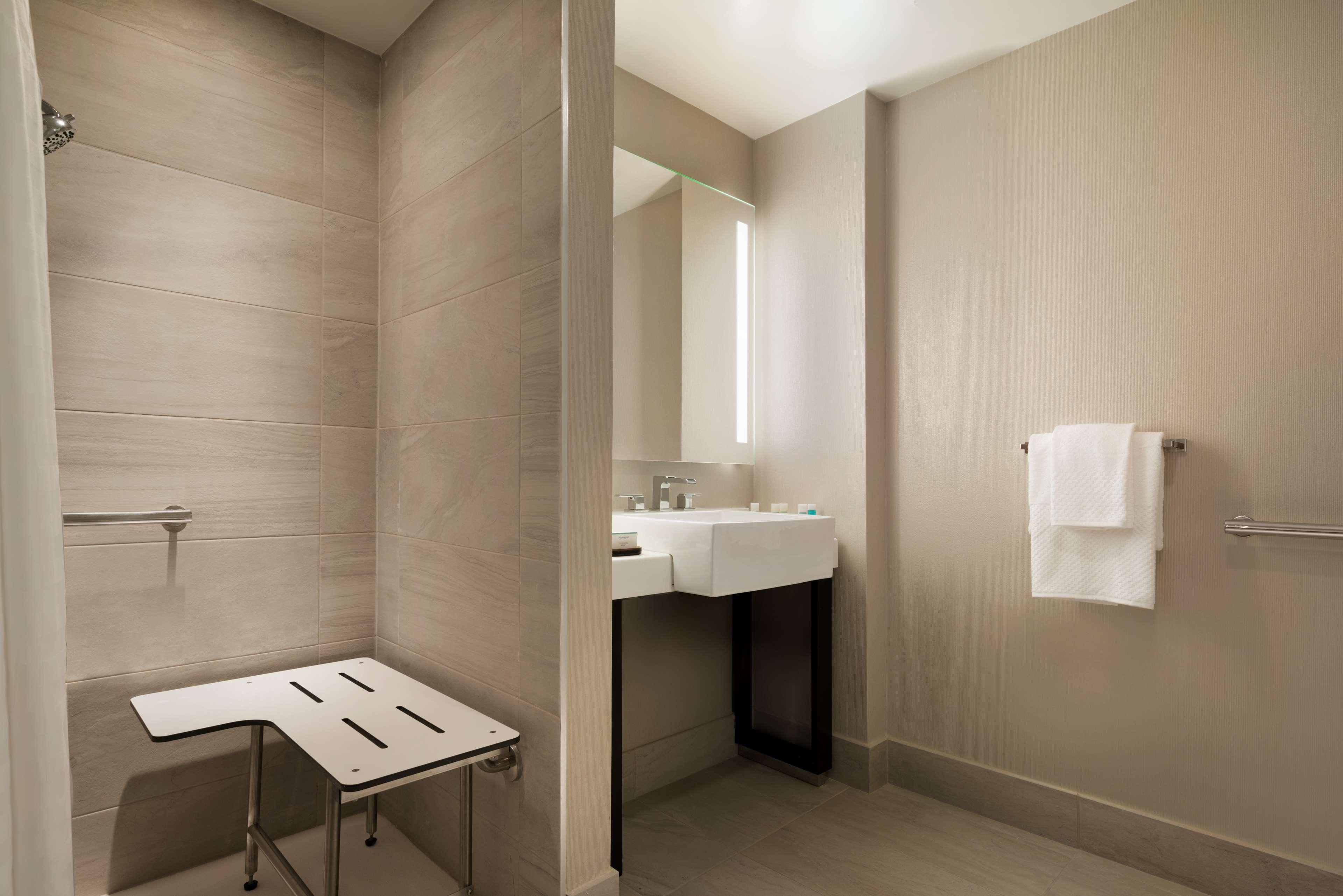 Junior Suite Accessible