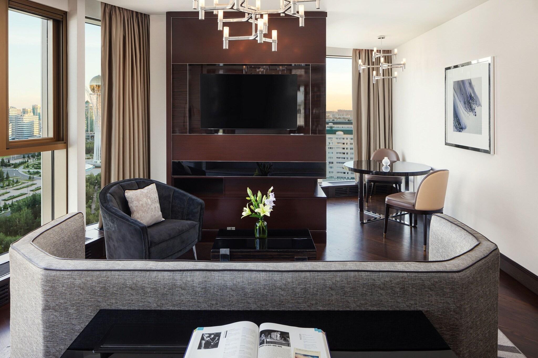 Junior Suite with Views