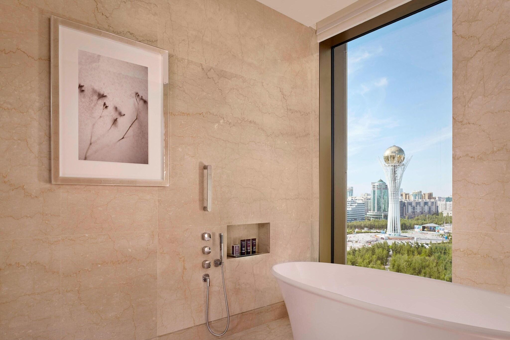 Junior Suite with Views