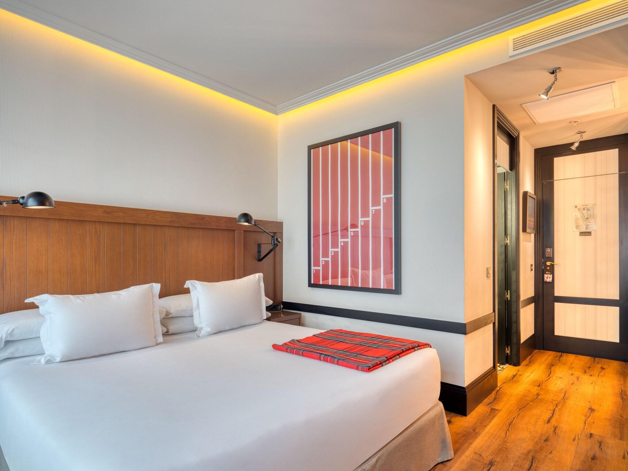 Double Single Deluxe King Bed