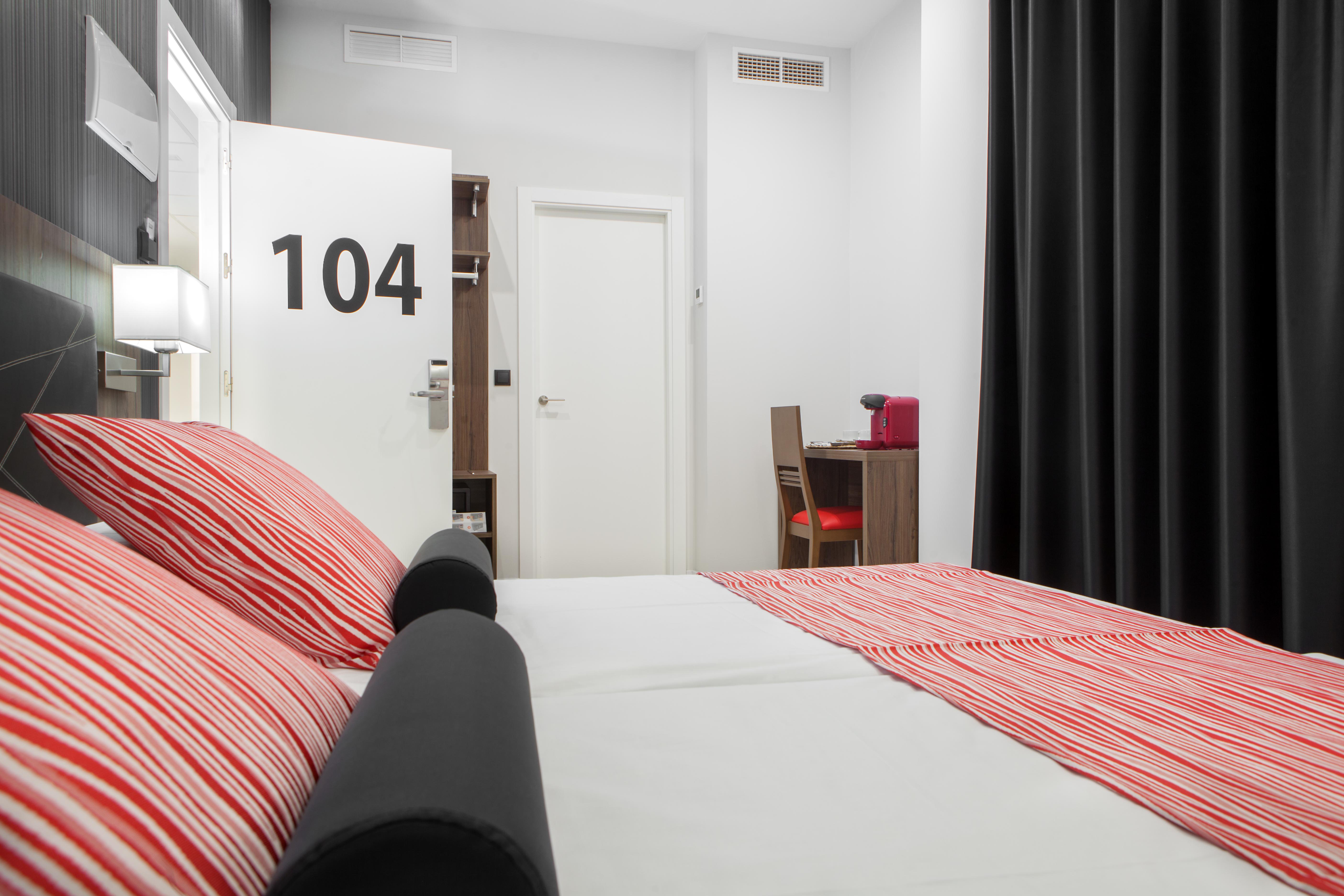 Double or Twin Standard