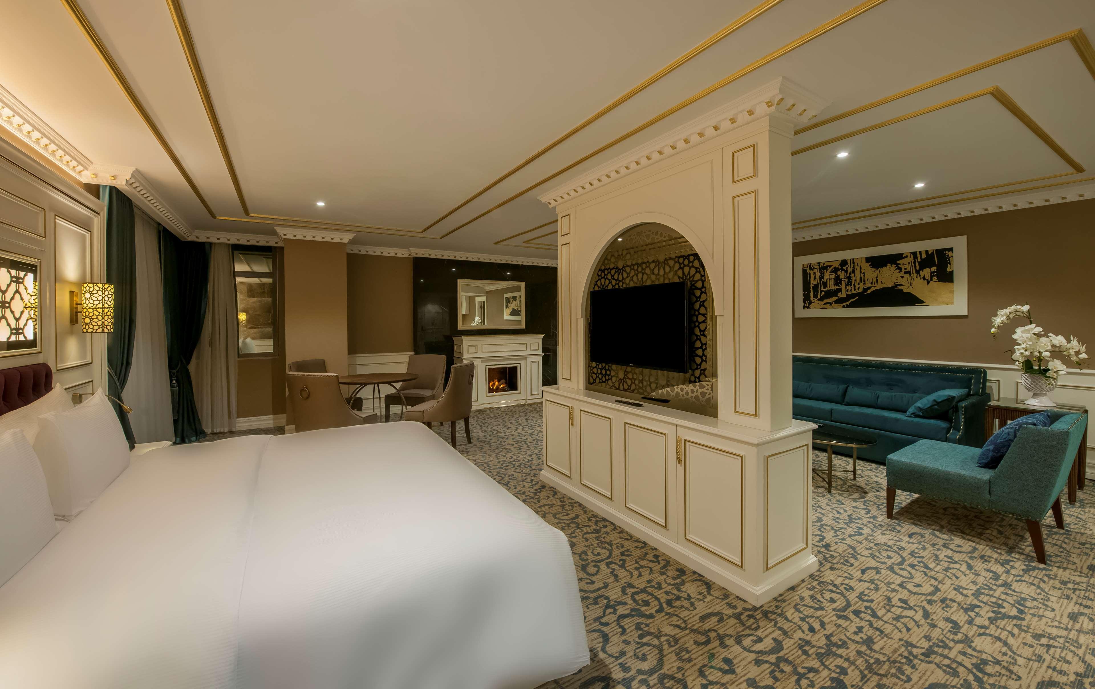 Suite King Bed One Bedroom 