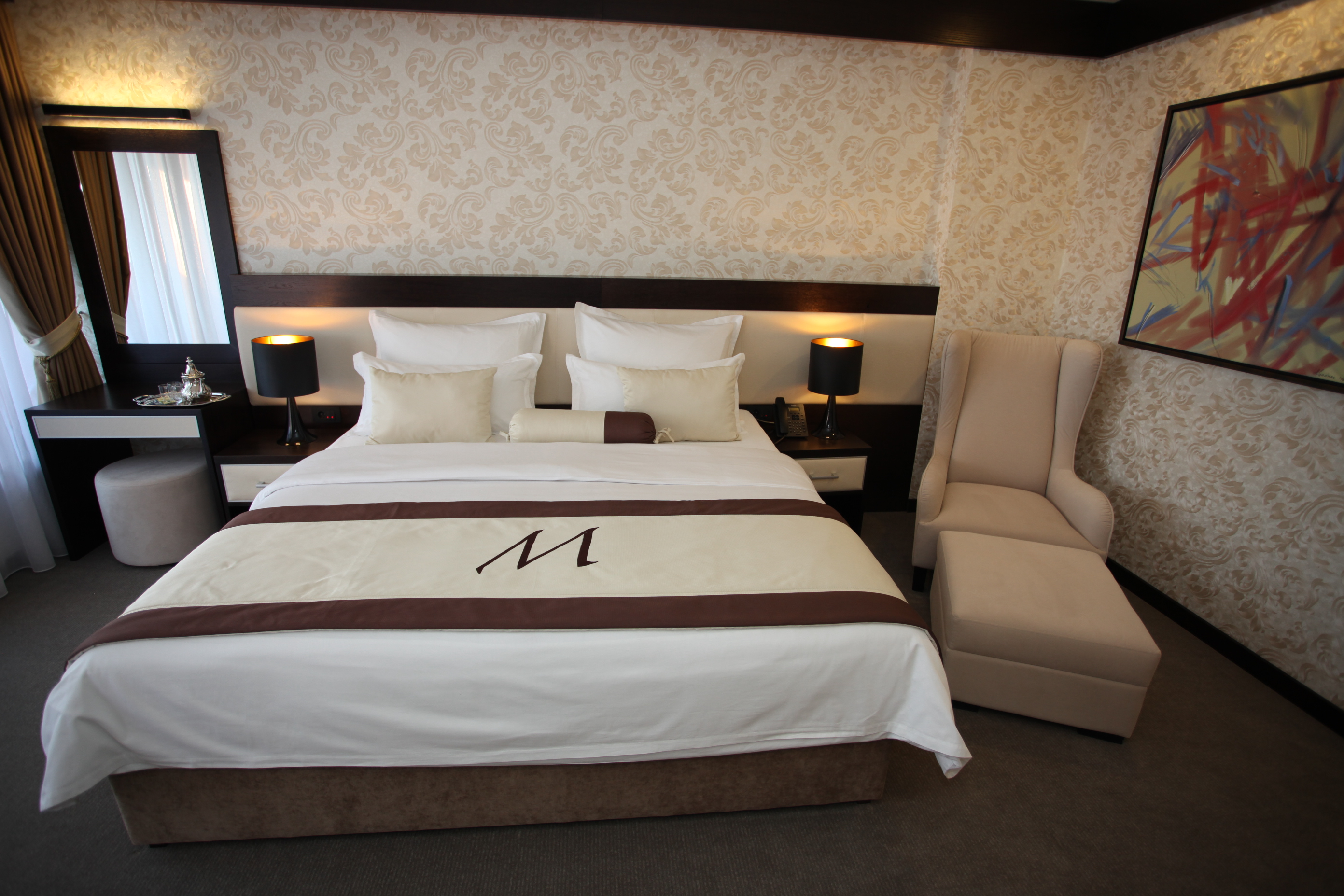 Double Single Executive