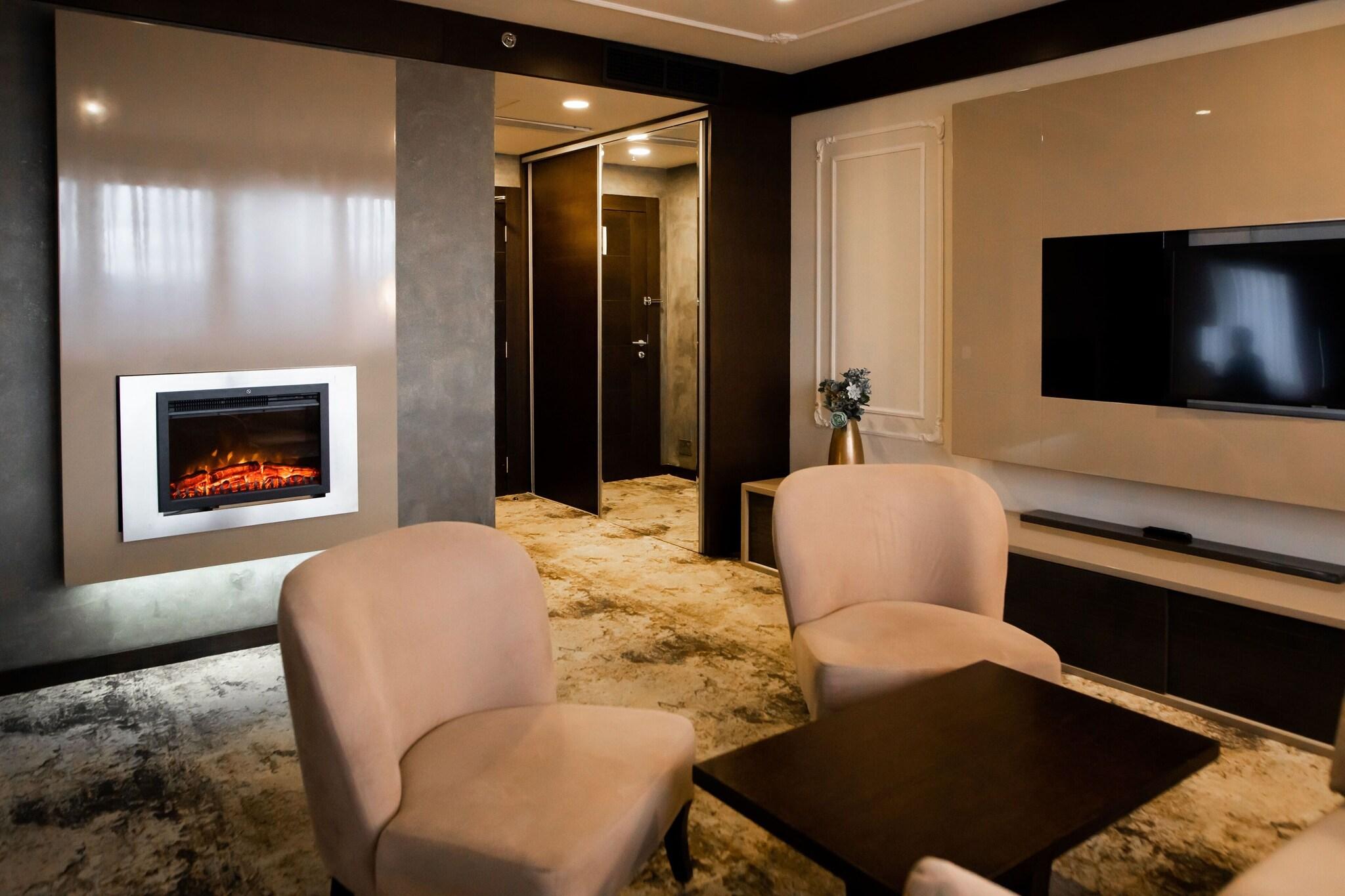 Apartment King Size Bed