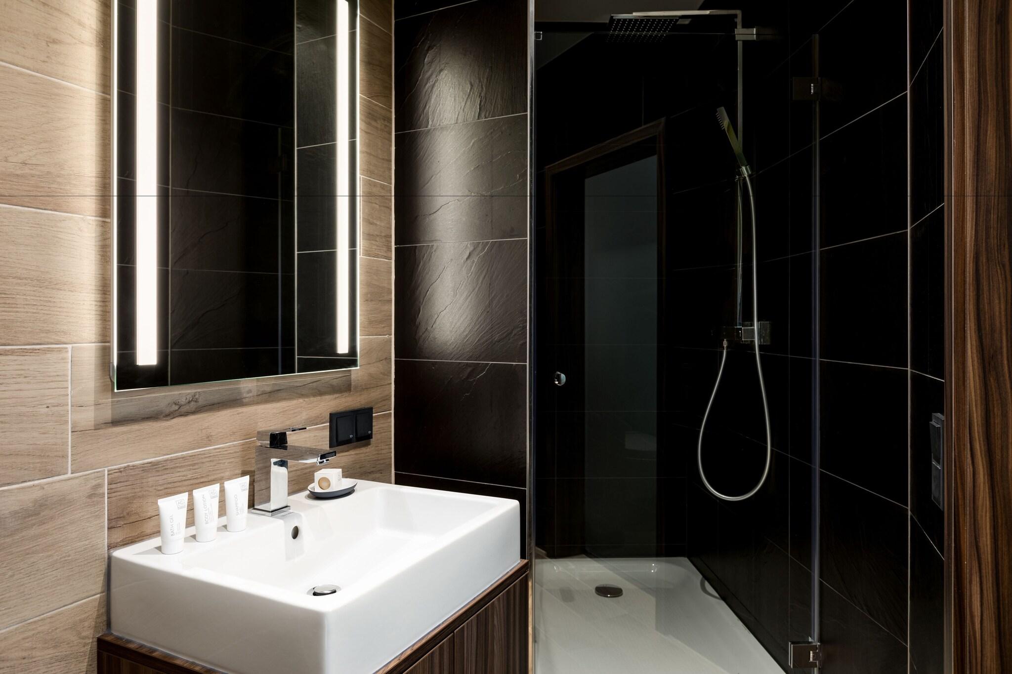 Twin Superior City View