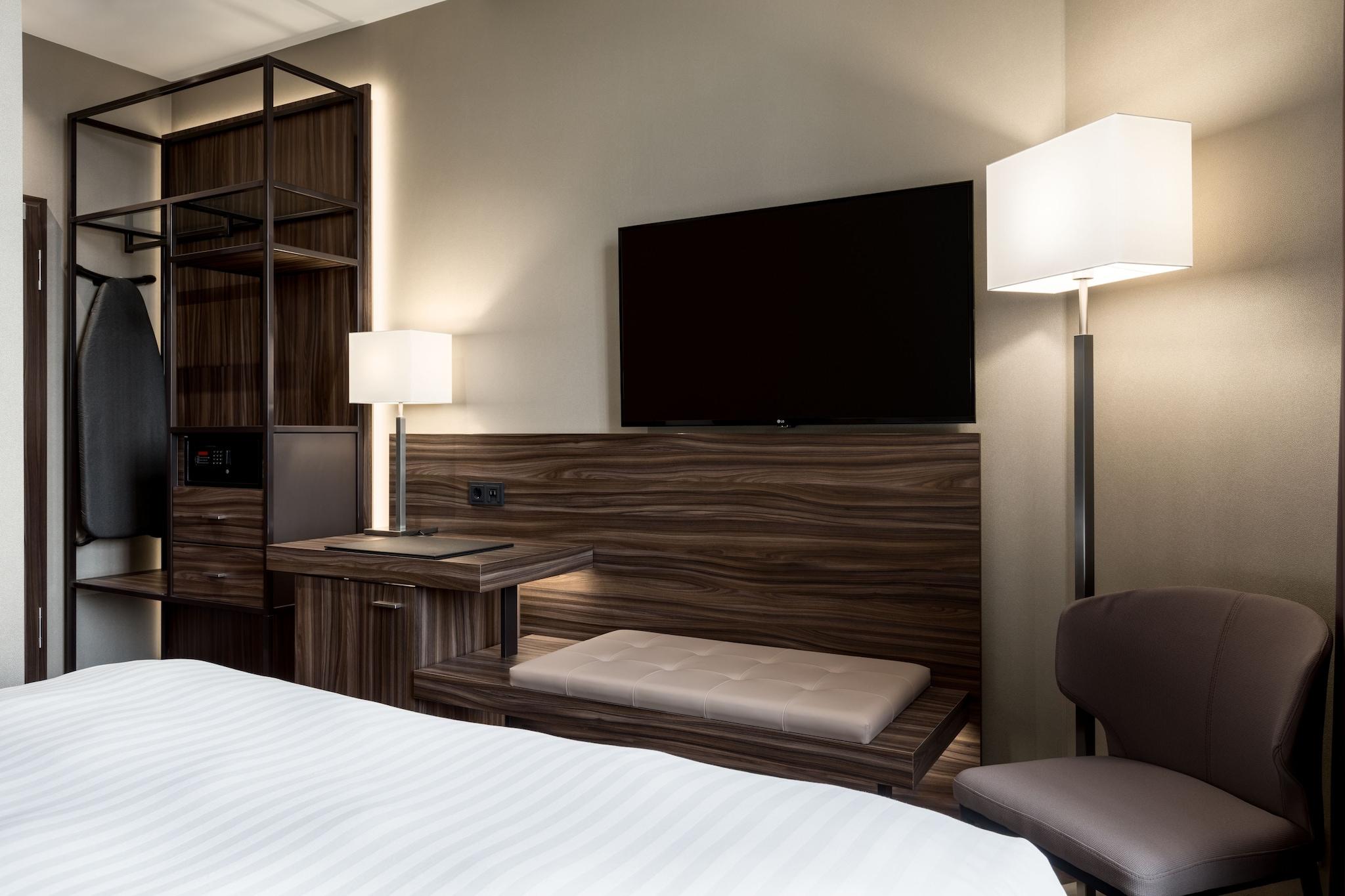 Double King Bed Non Smoking