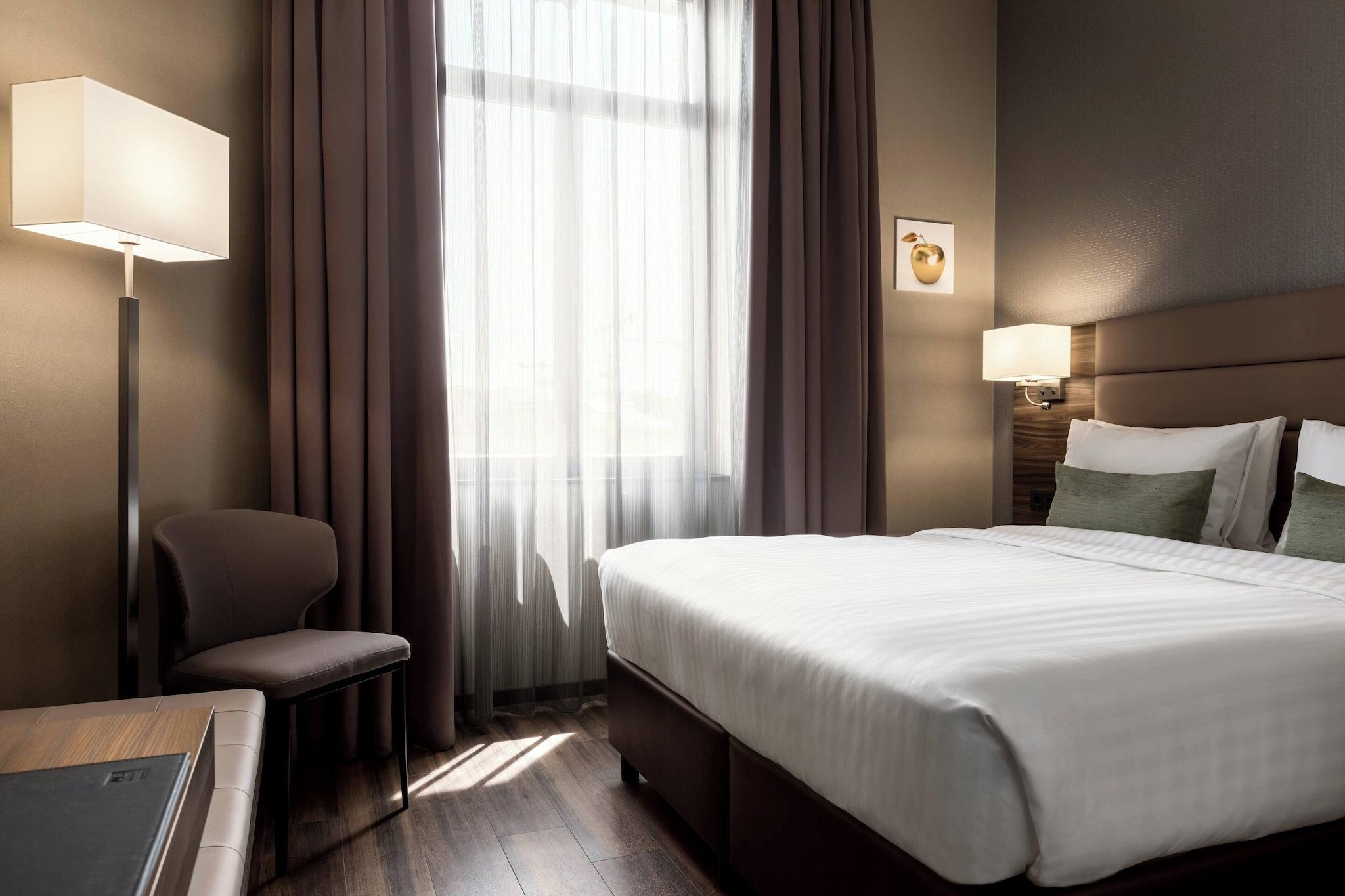 Double King Bed Non Smoking