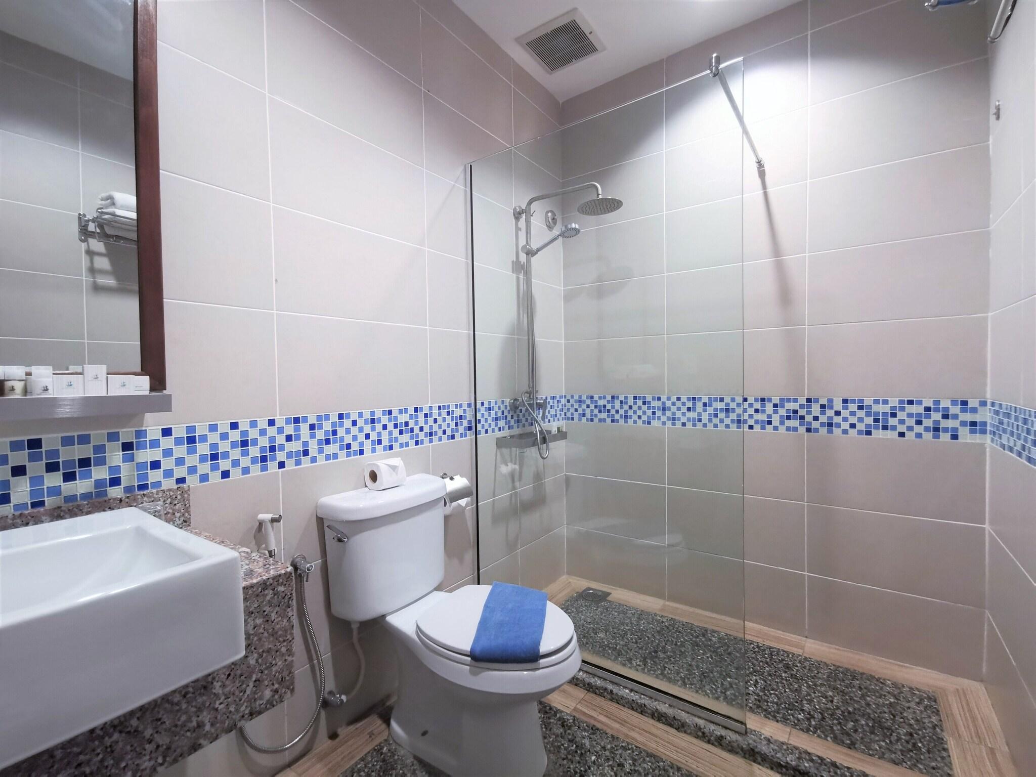 Family Room Two Queen Beds