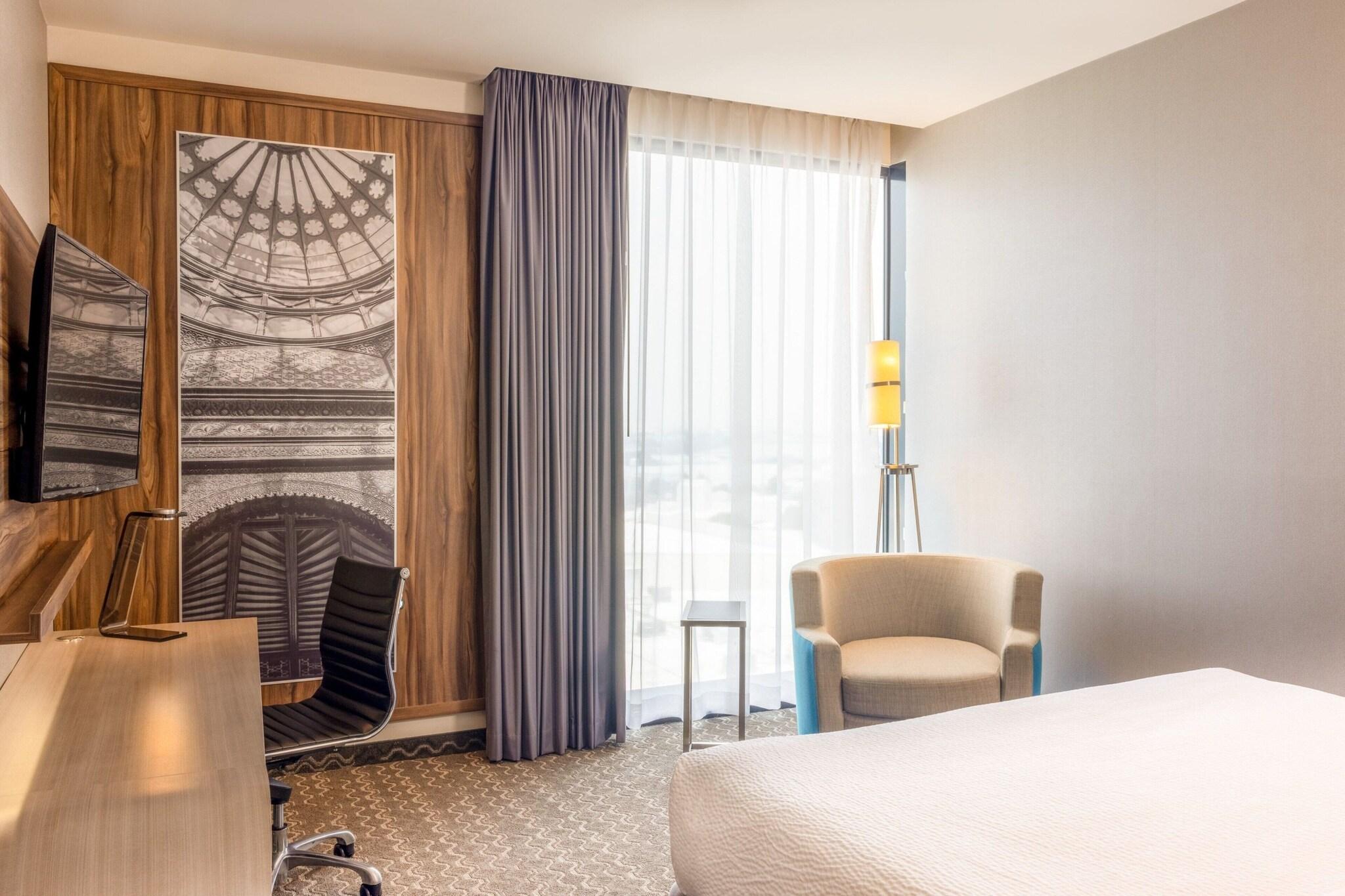 Double Queen Size Bed