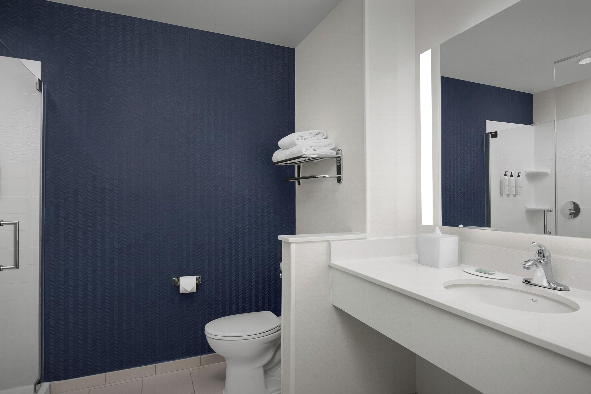 Quadruple Two Queen Beds