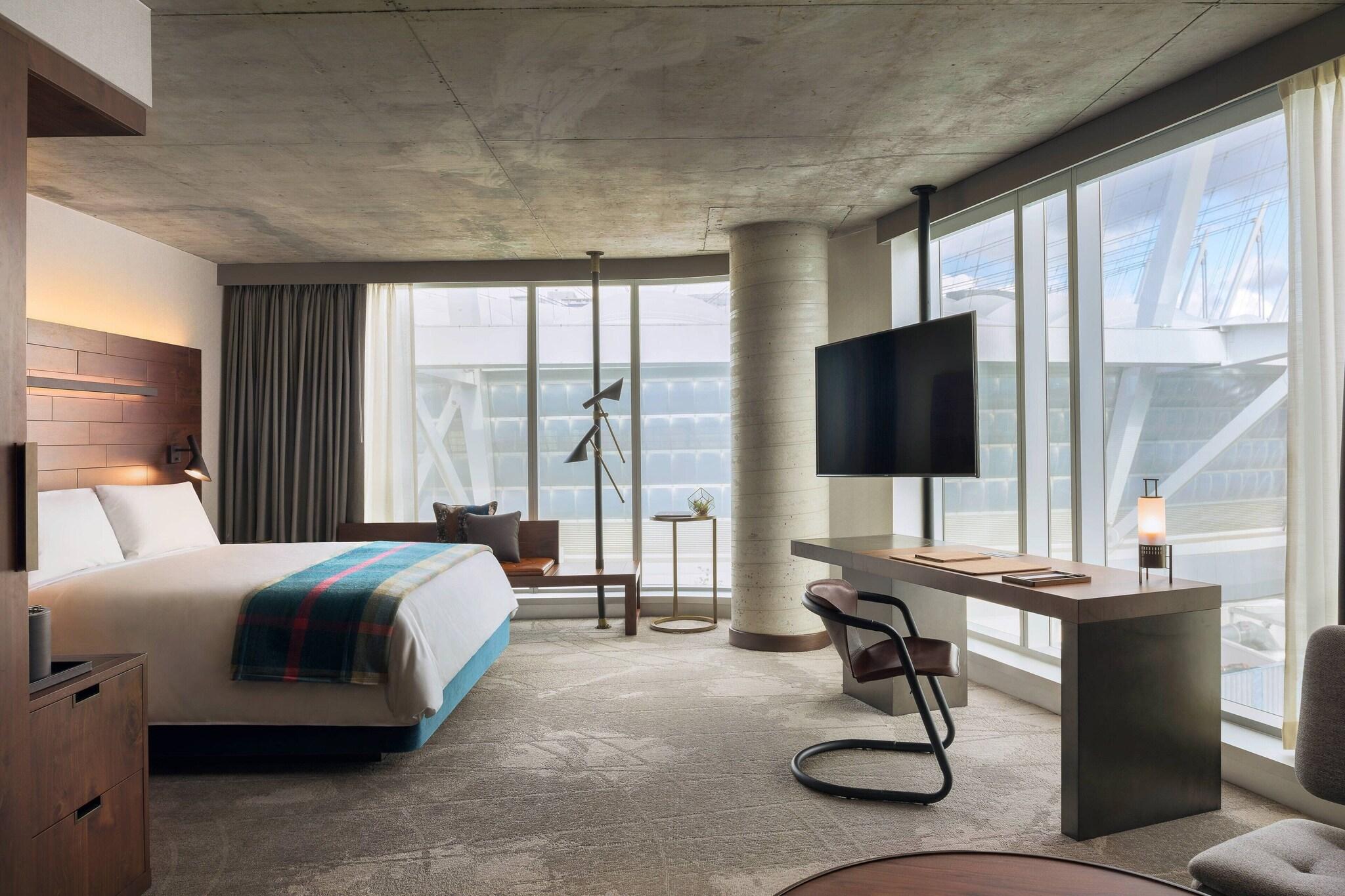 Junior Suite King Size Bed