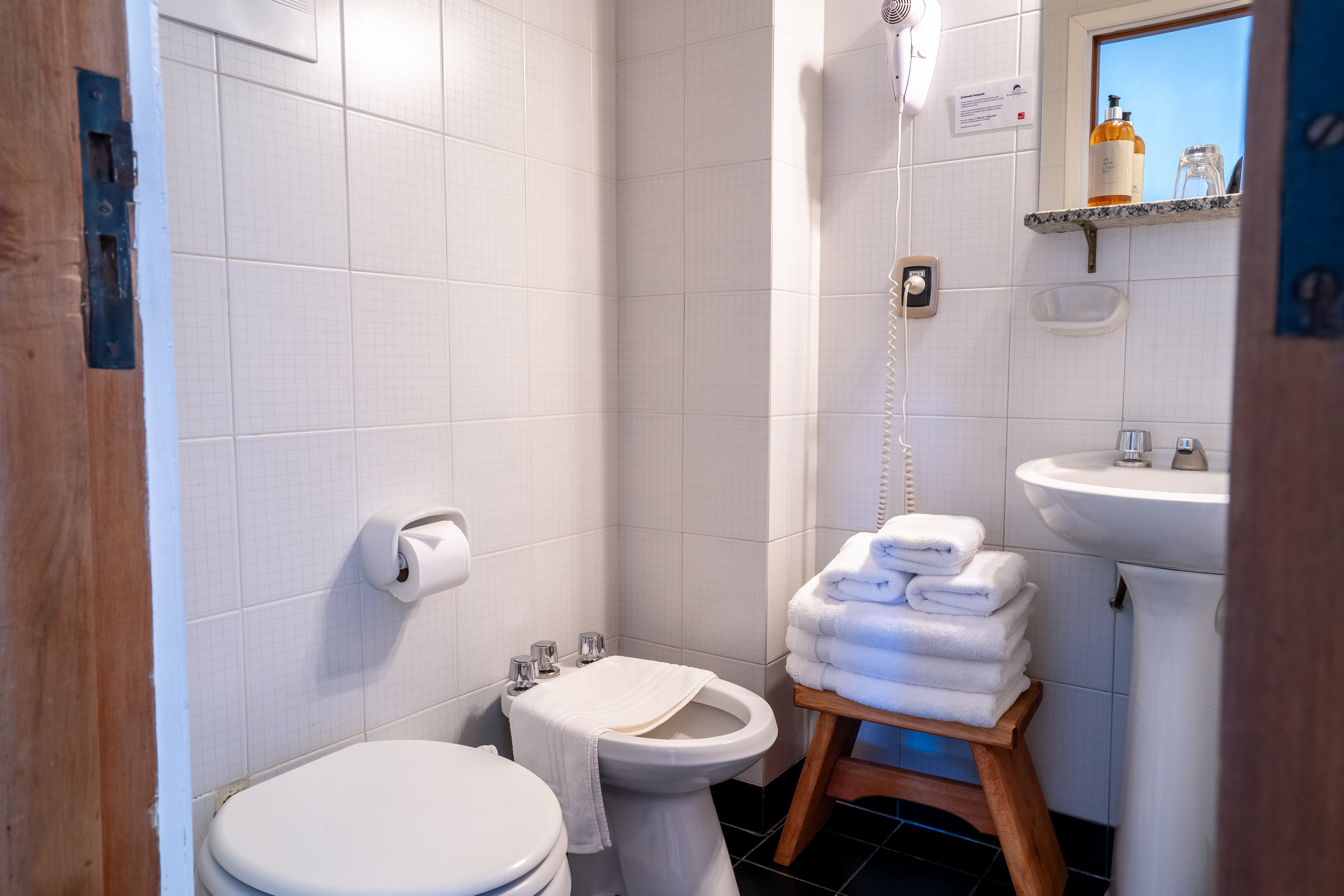 Family Room Capacity 6