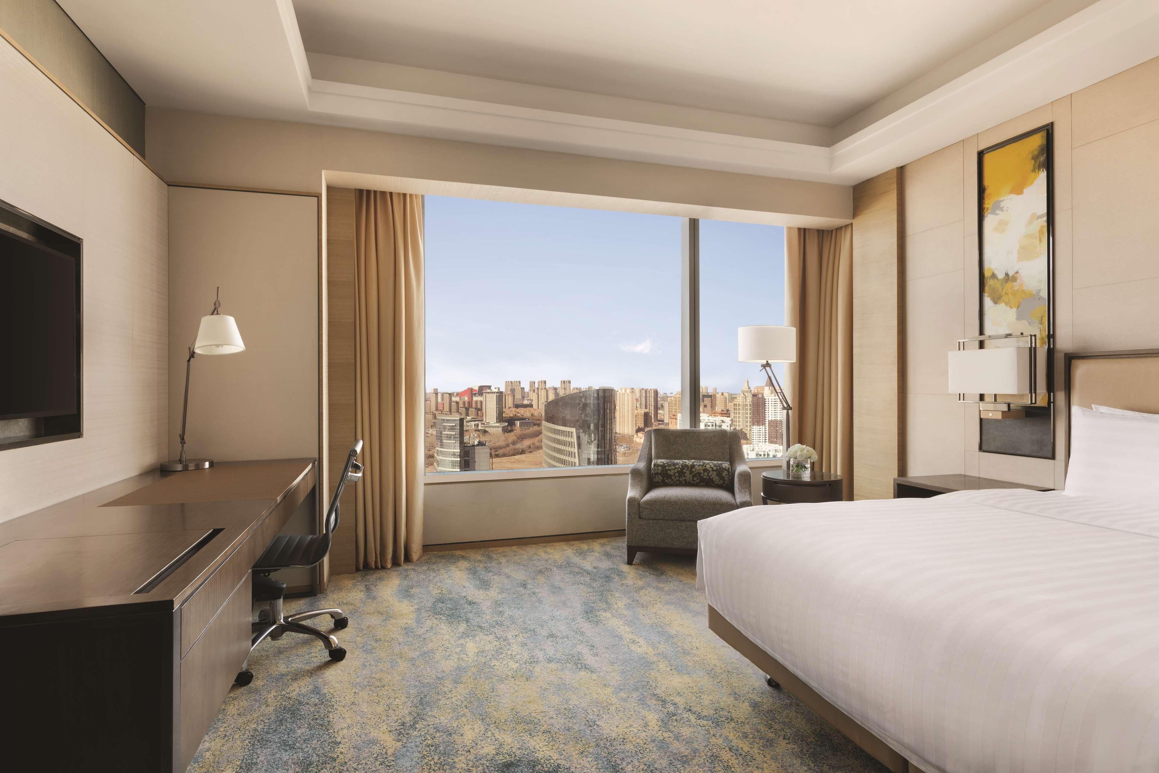 Room Deluxe King Bed