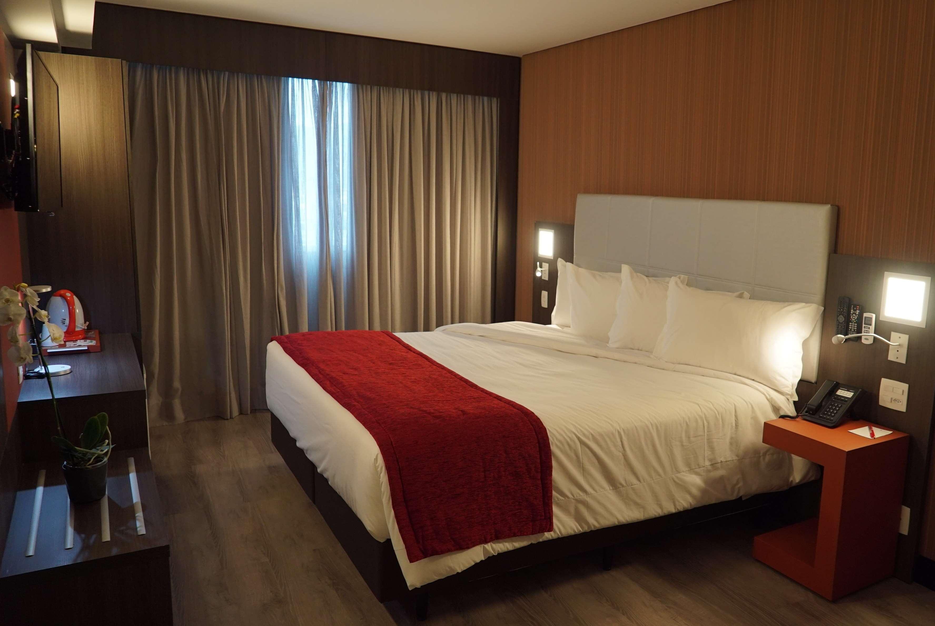 Double Queen Size Bed