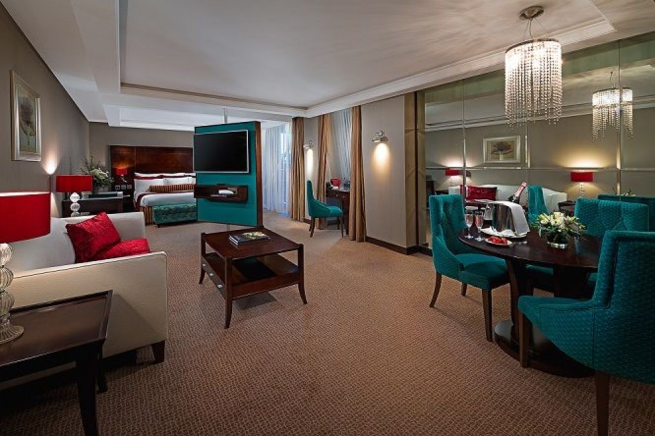 Junior Suite King Size Bed