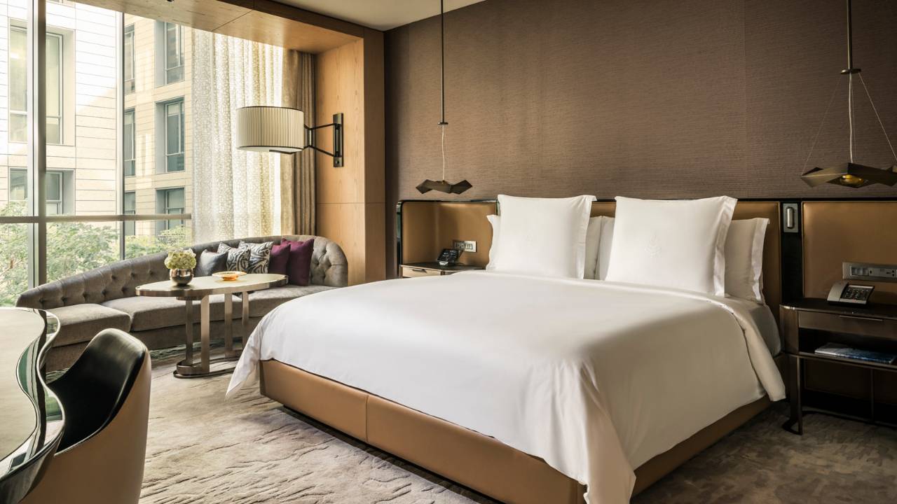 Studio King Size Bed