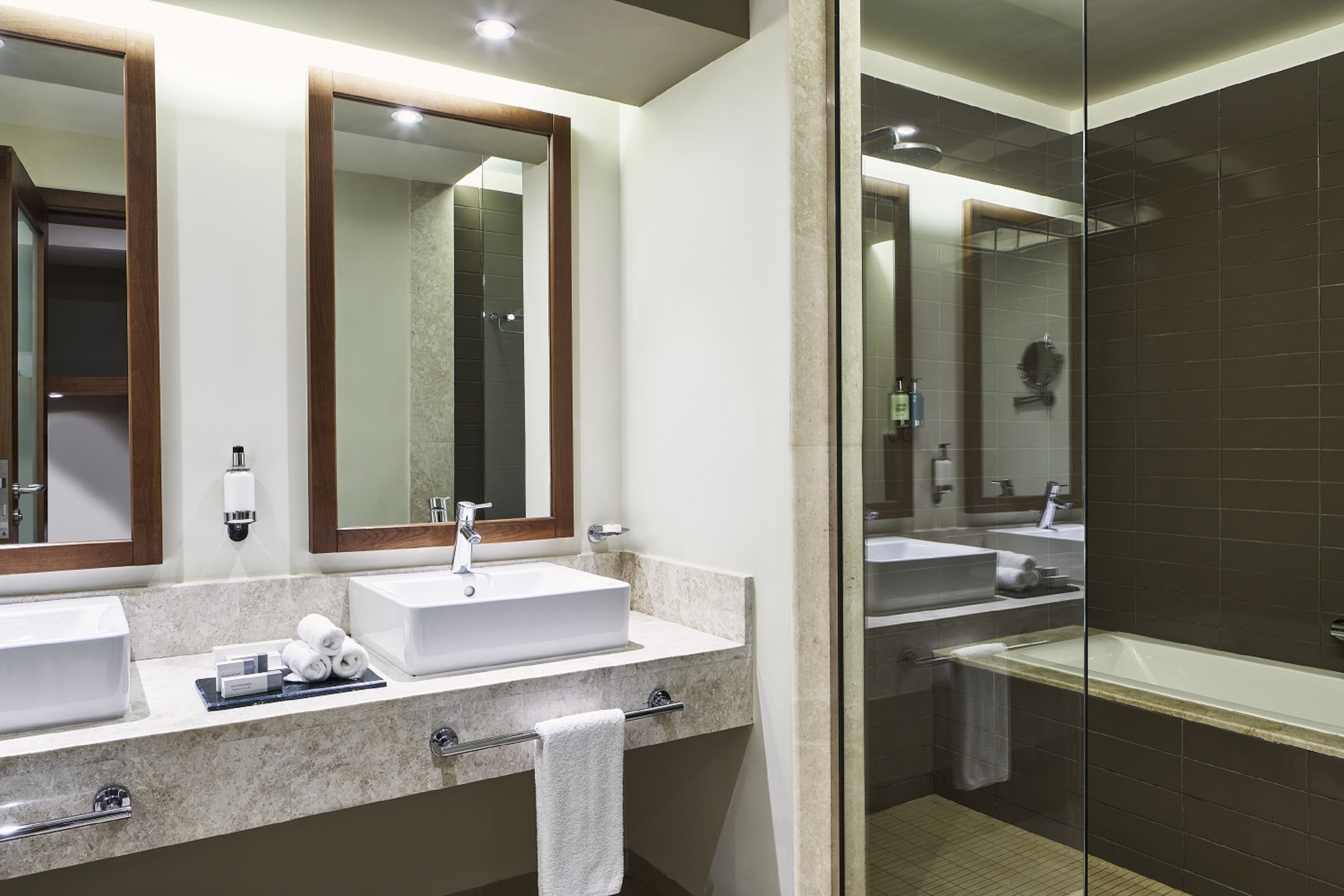 Family Room Ocean View King Bed