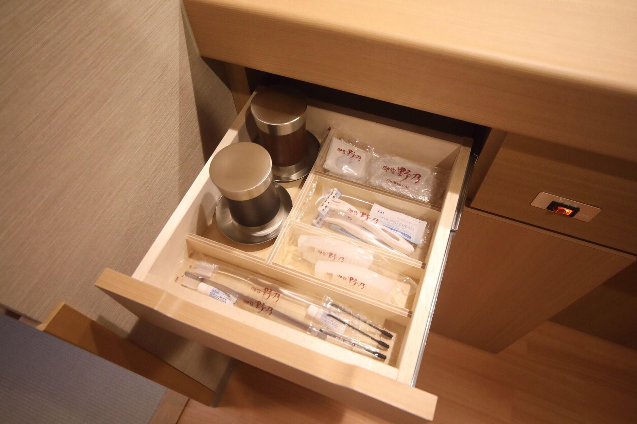 Twin Deluxe Two Beds