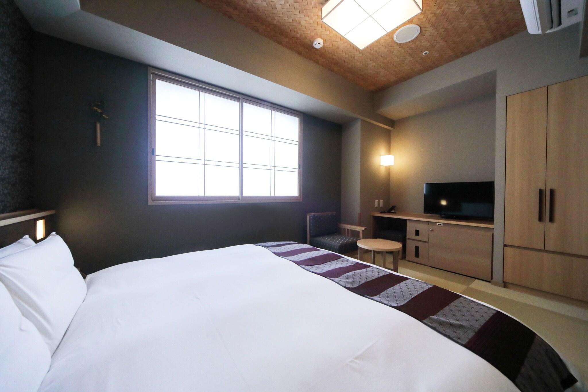 Double Queen Bed Non Smoking