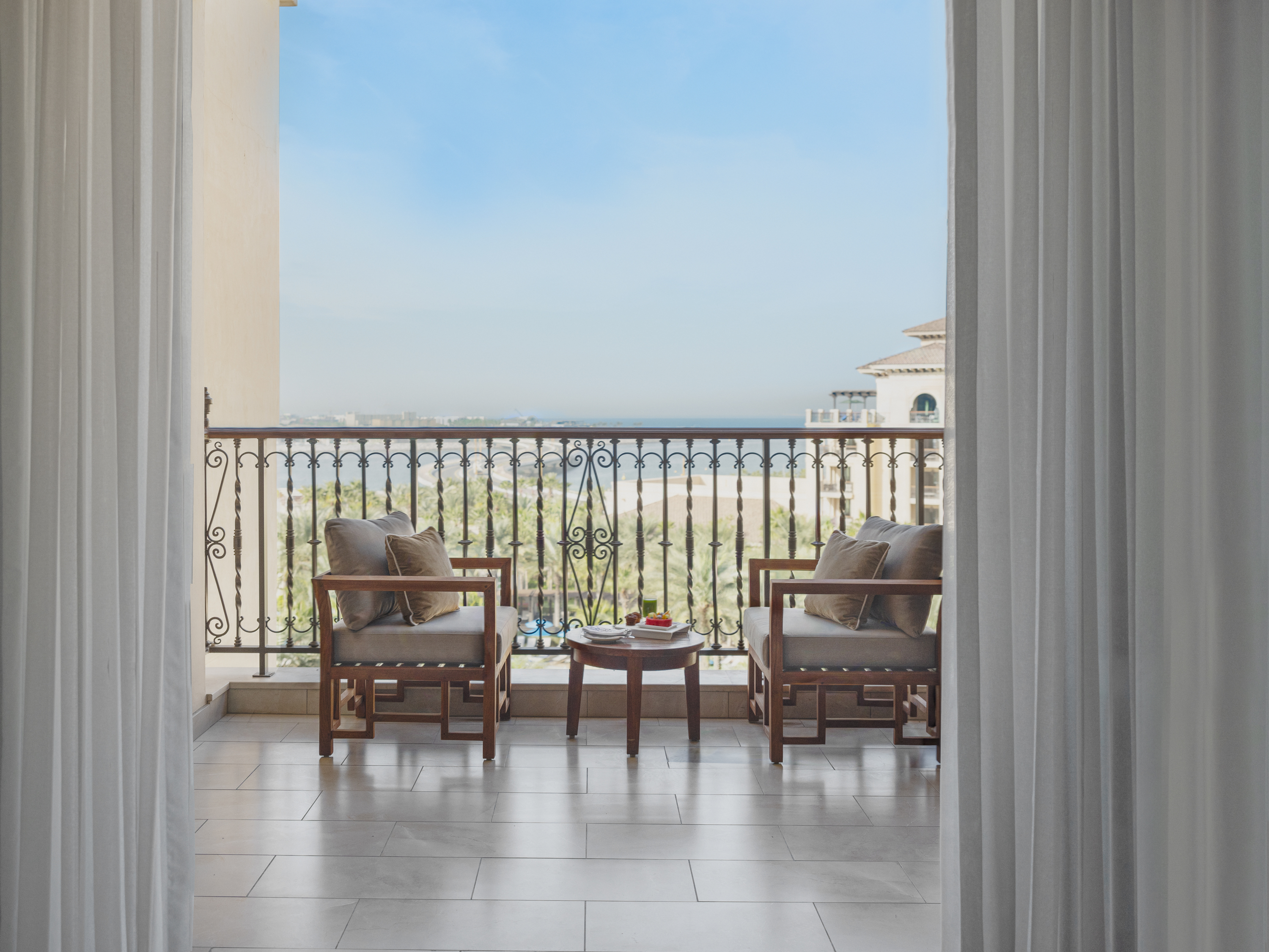 Suite Sea View King Bed