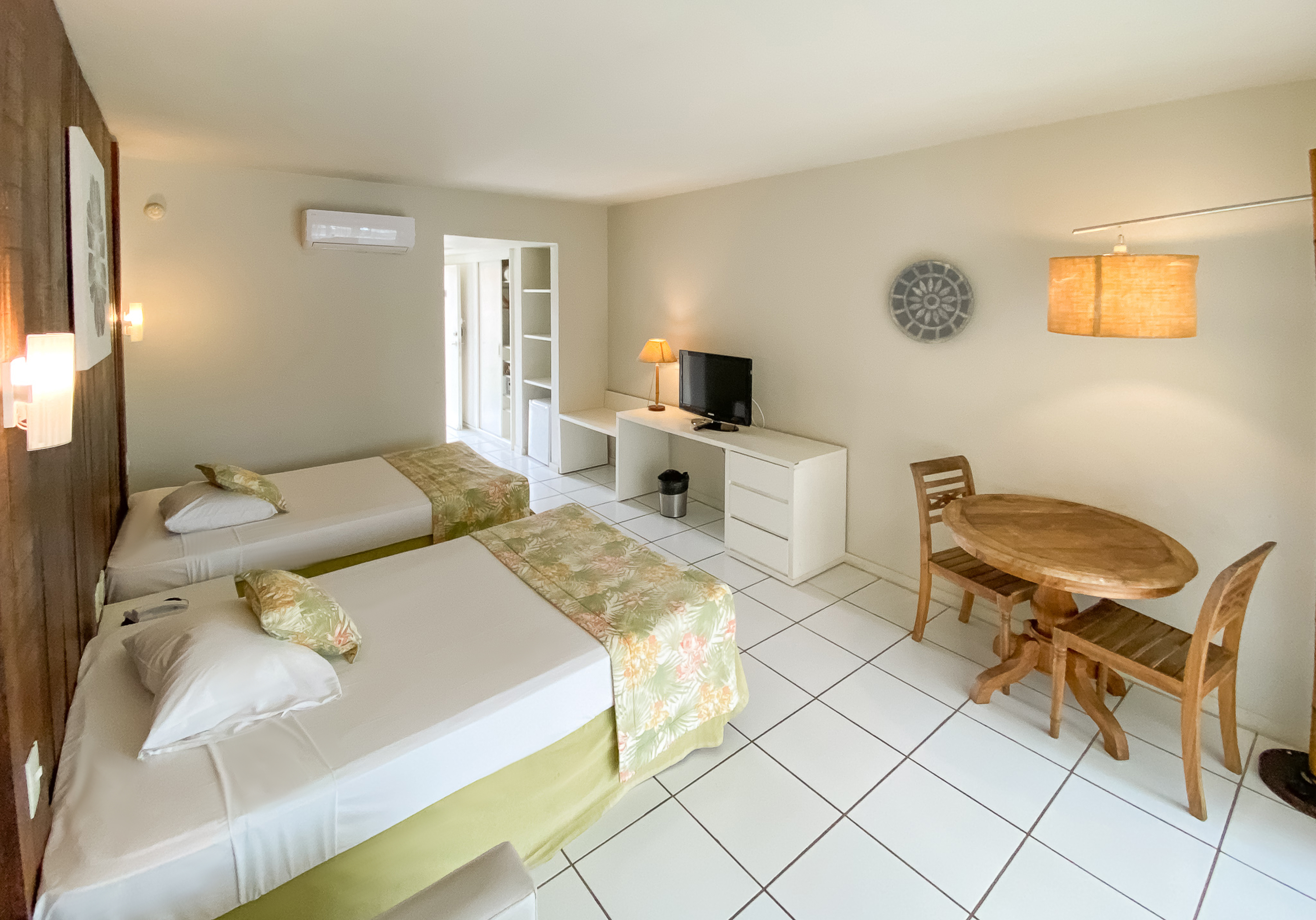 Double or Twin Deluxe Partial Ocean View