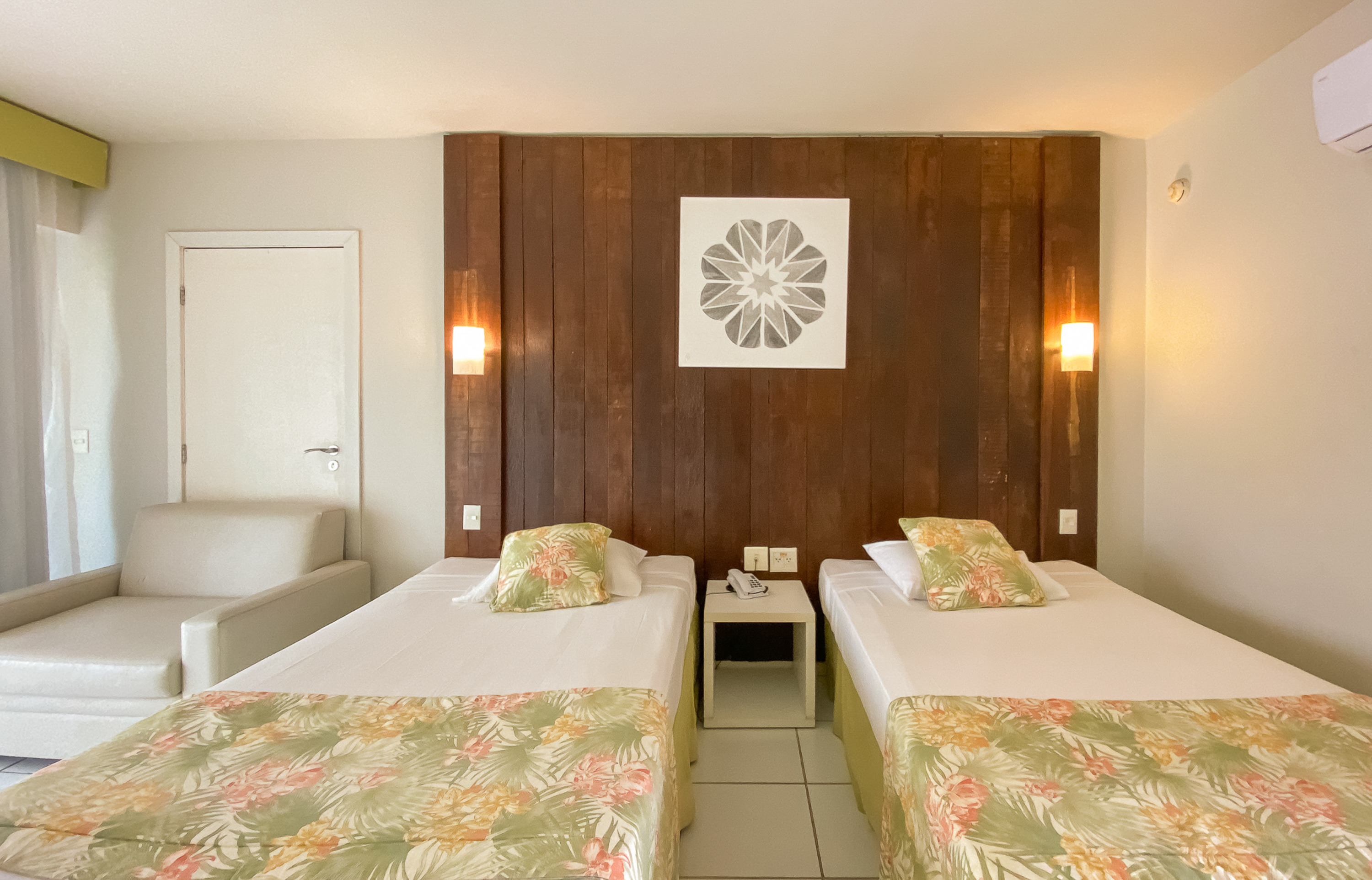 Double or Twin Deluxe Partial Ocean View