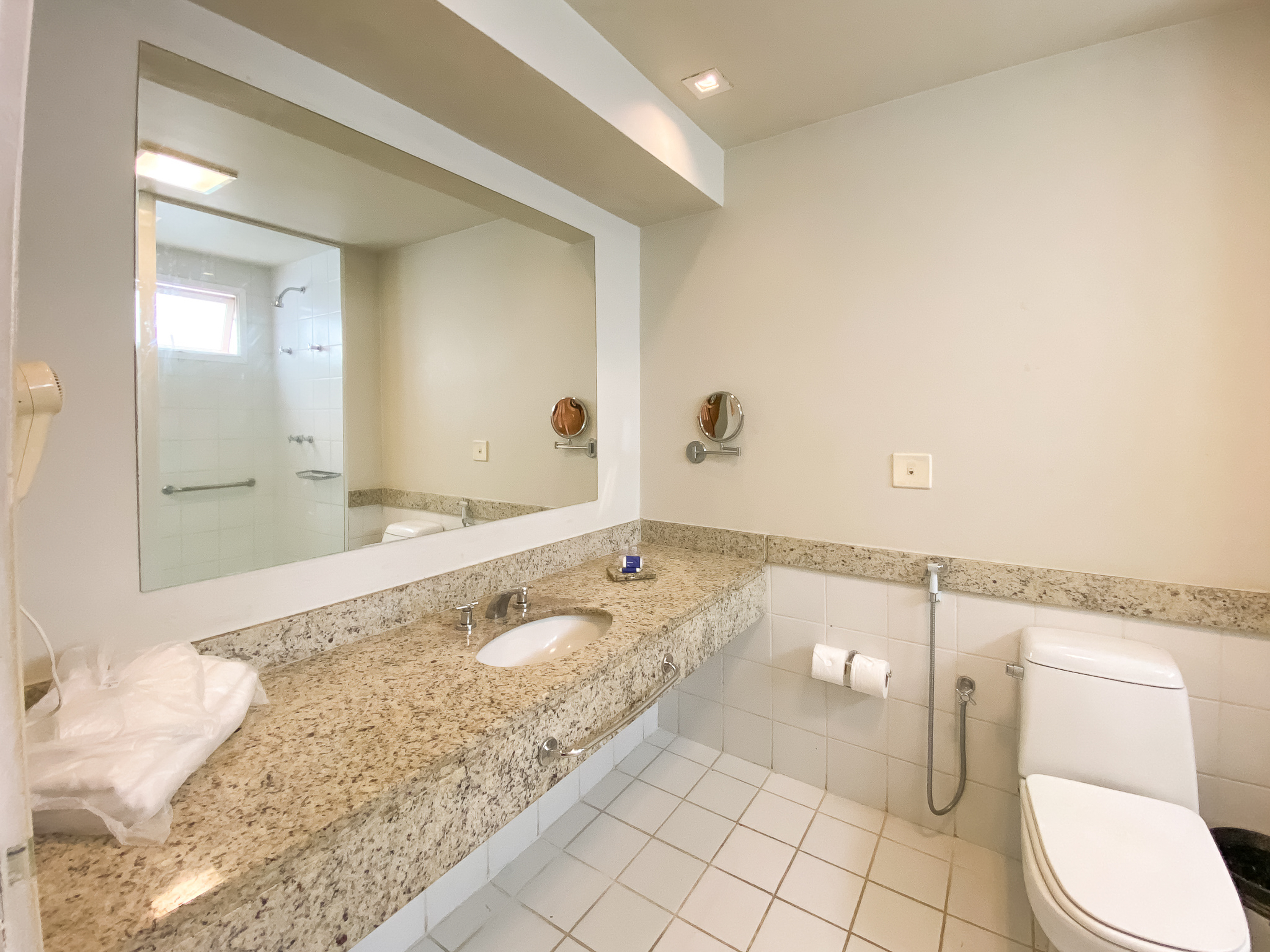 Double or Twin Deluxe Partial Ocean View