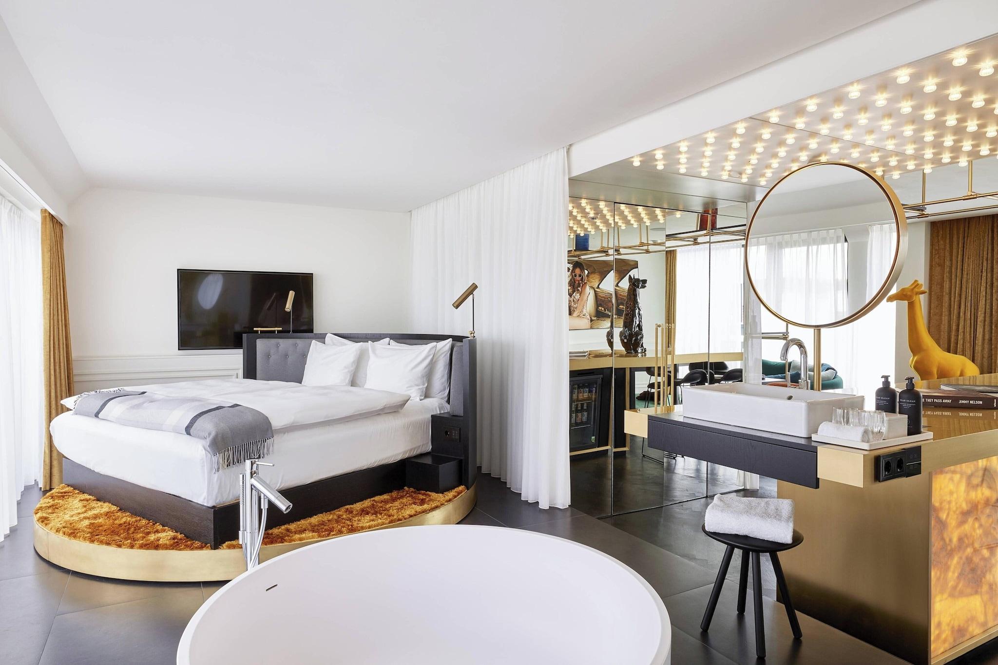 Suite with Double Bed