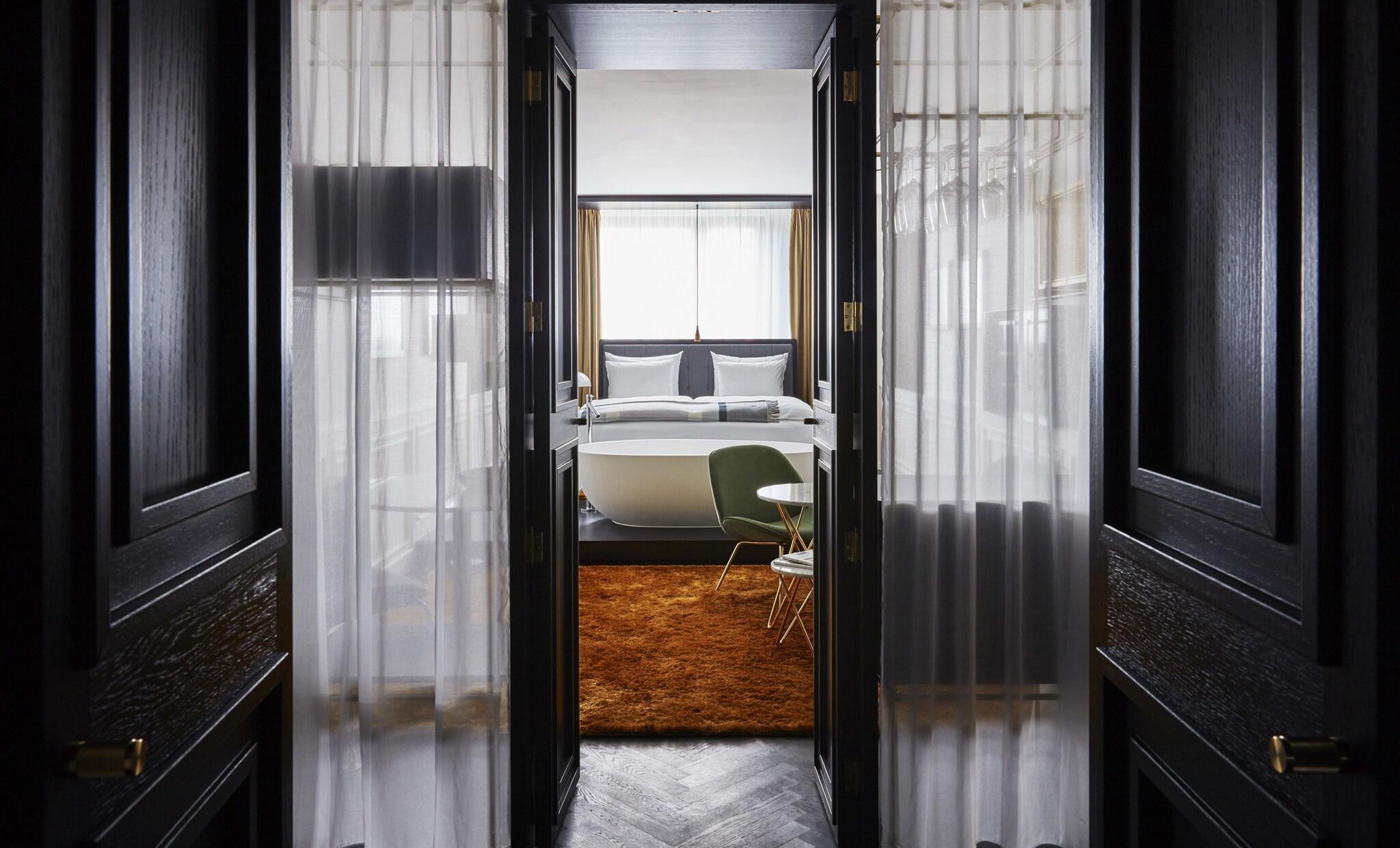 Double Premium King Bed