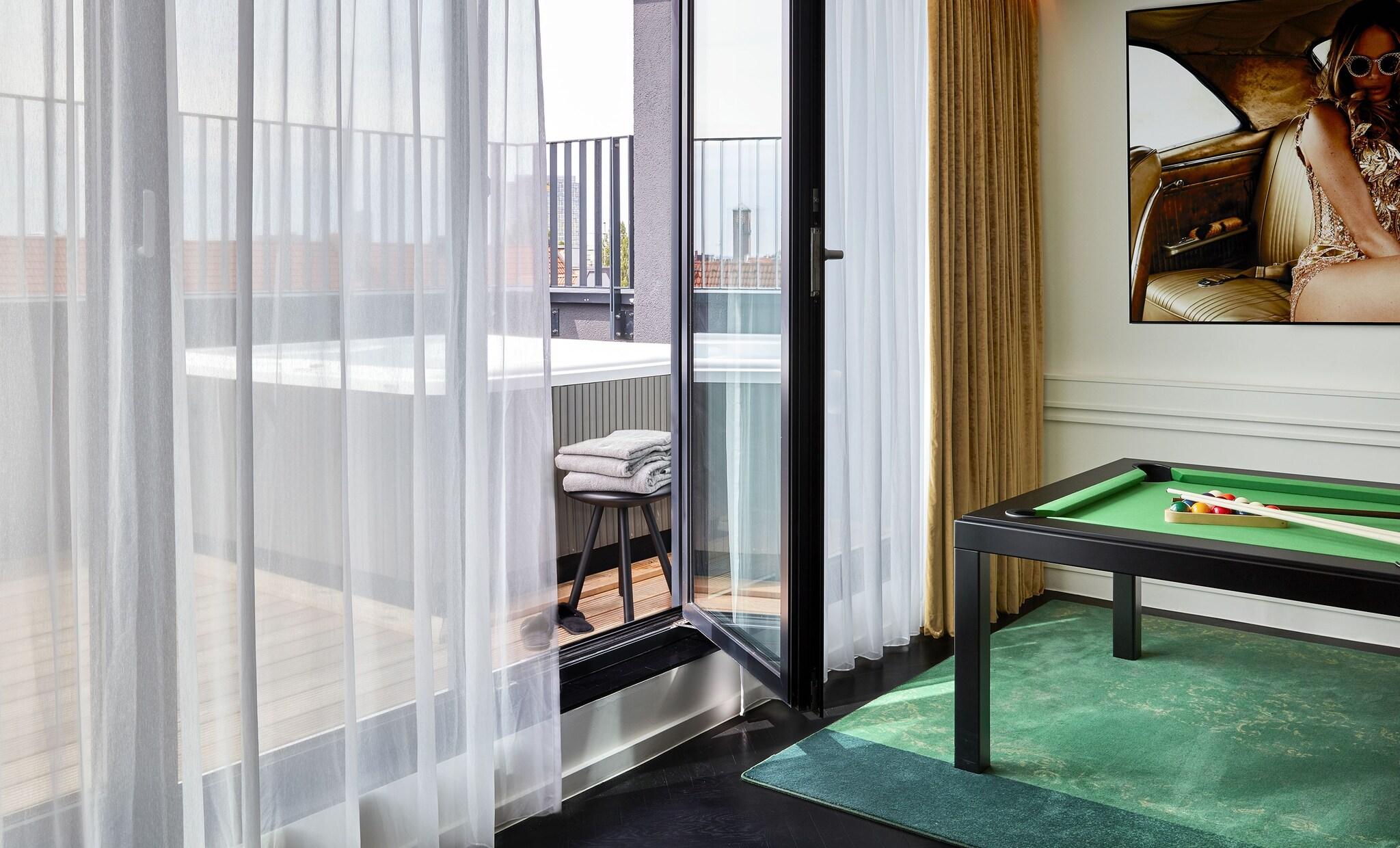 Suite with Double Bed