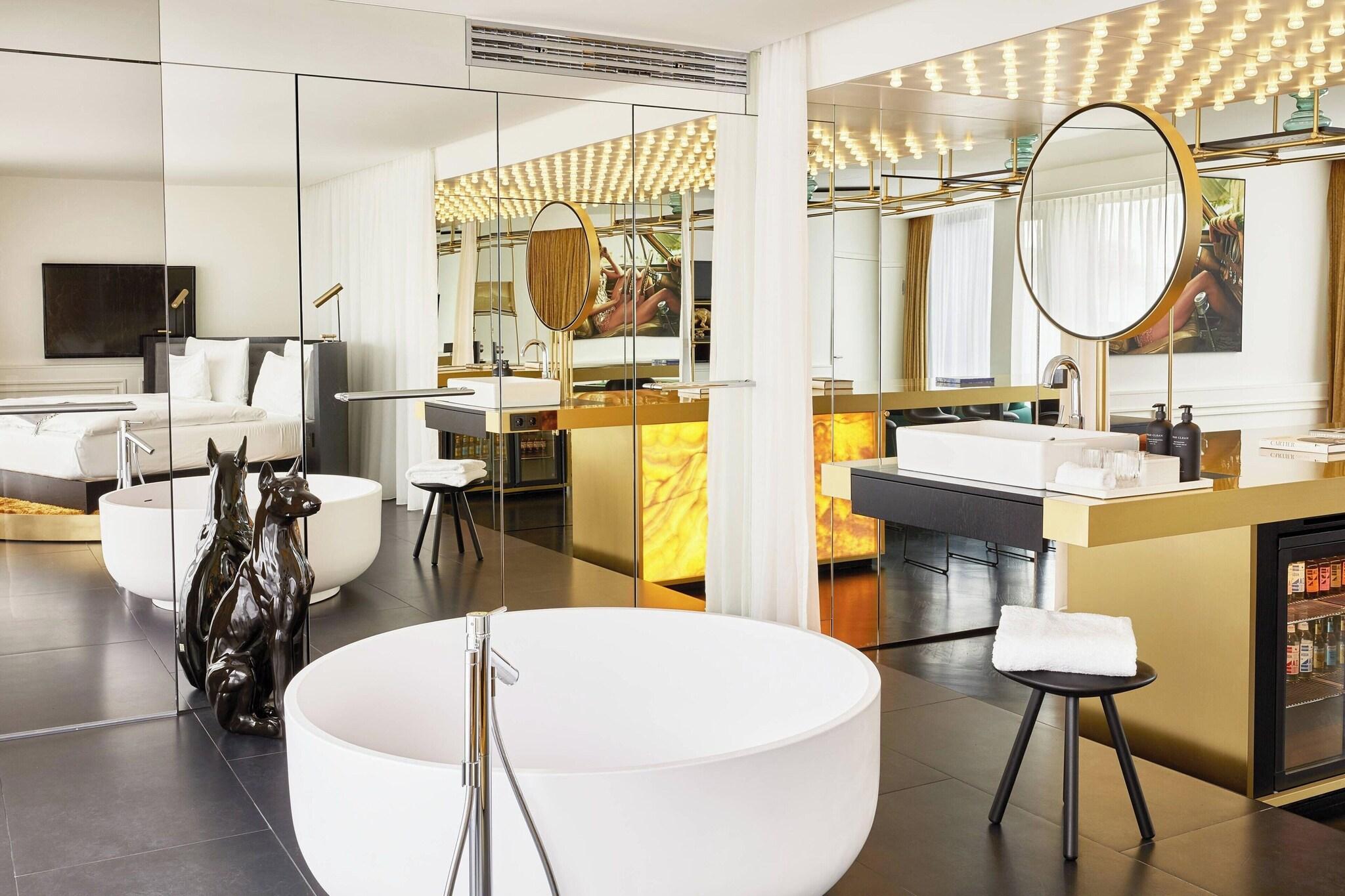 Suite with Double Bed