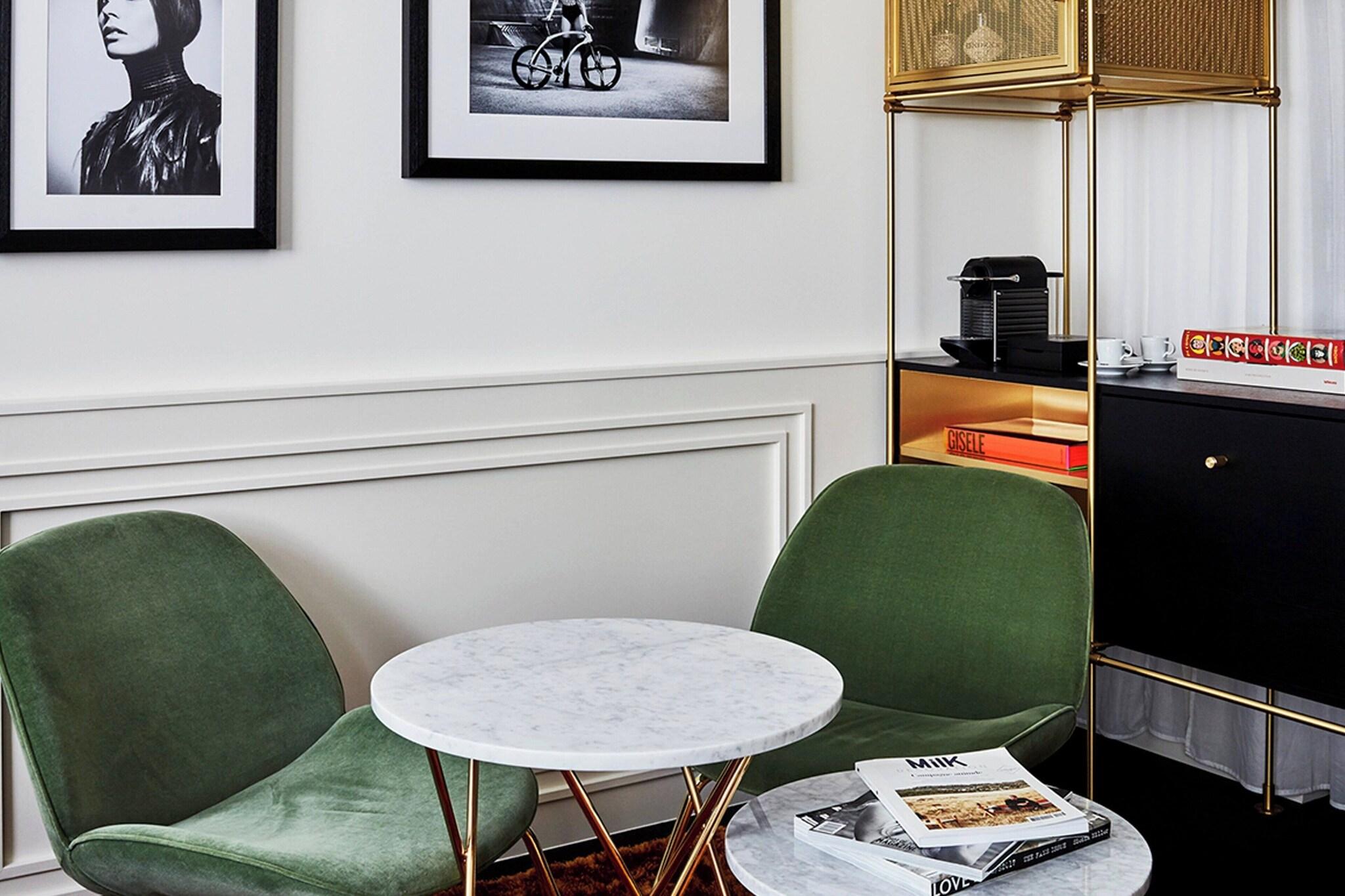 Double Deluxe King Bed