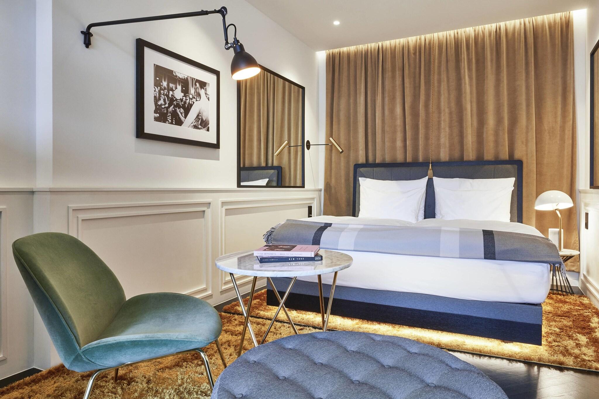 Double Deluxe King Bed