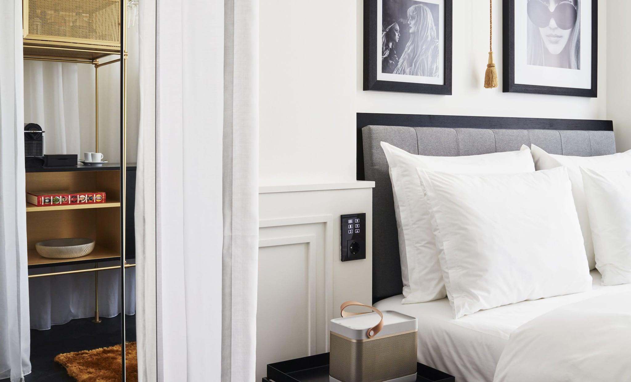 Double or Twin Superior Queen Bed