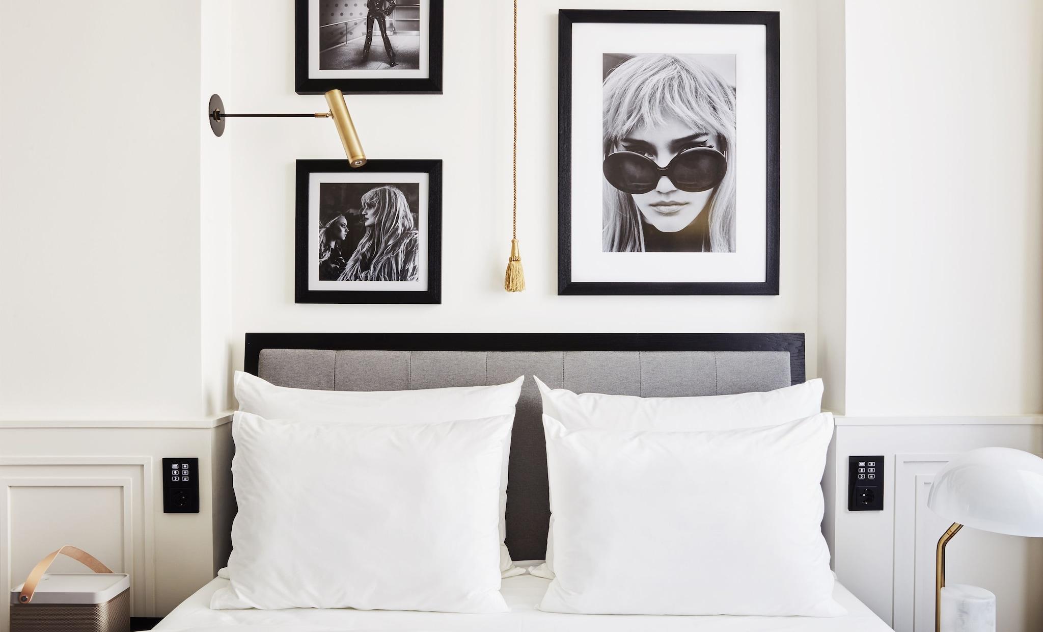 Double or Twin Superior Queen Bed