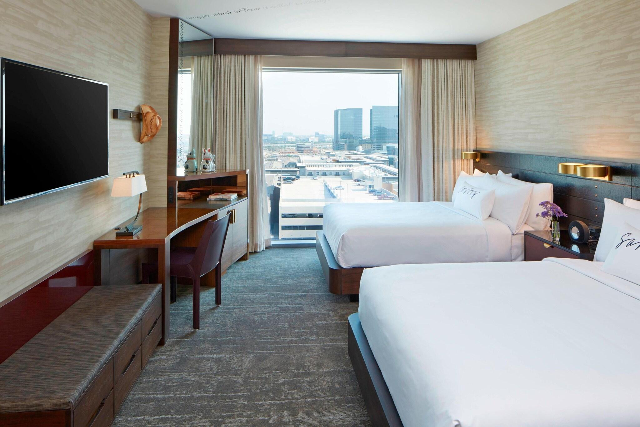 Double Club Two Queen Beds