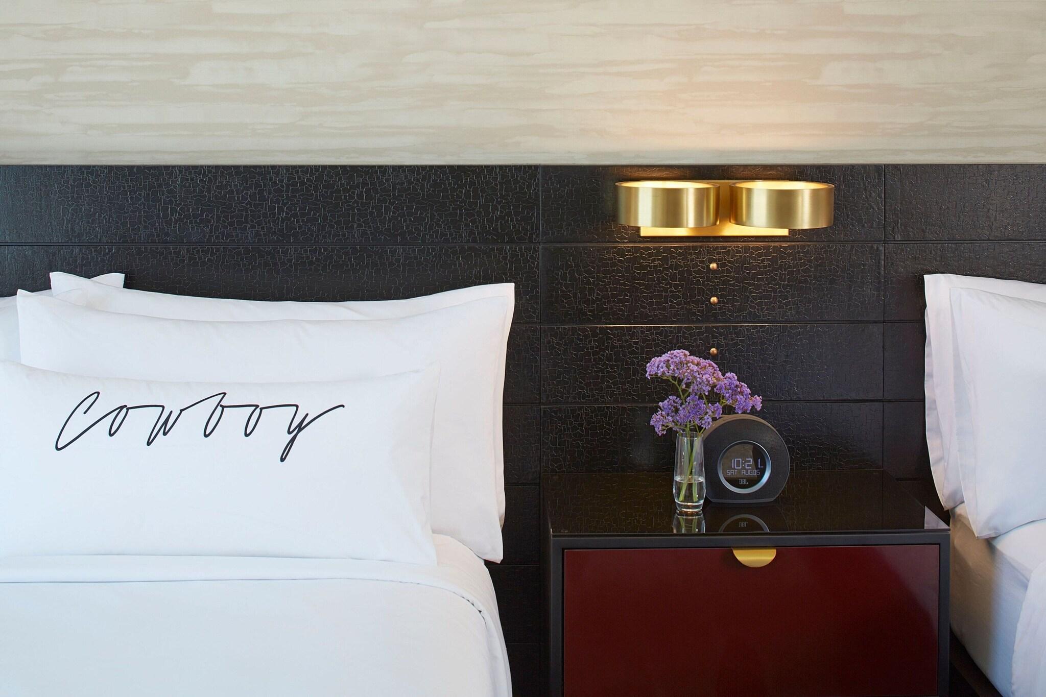 Double Club Two Queen Beds