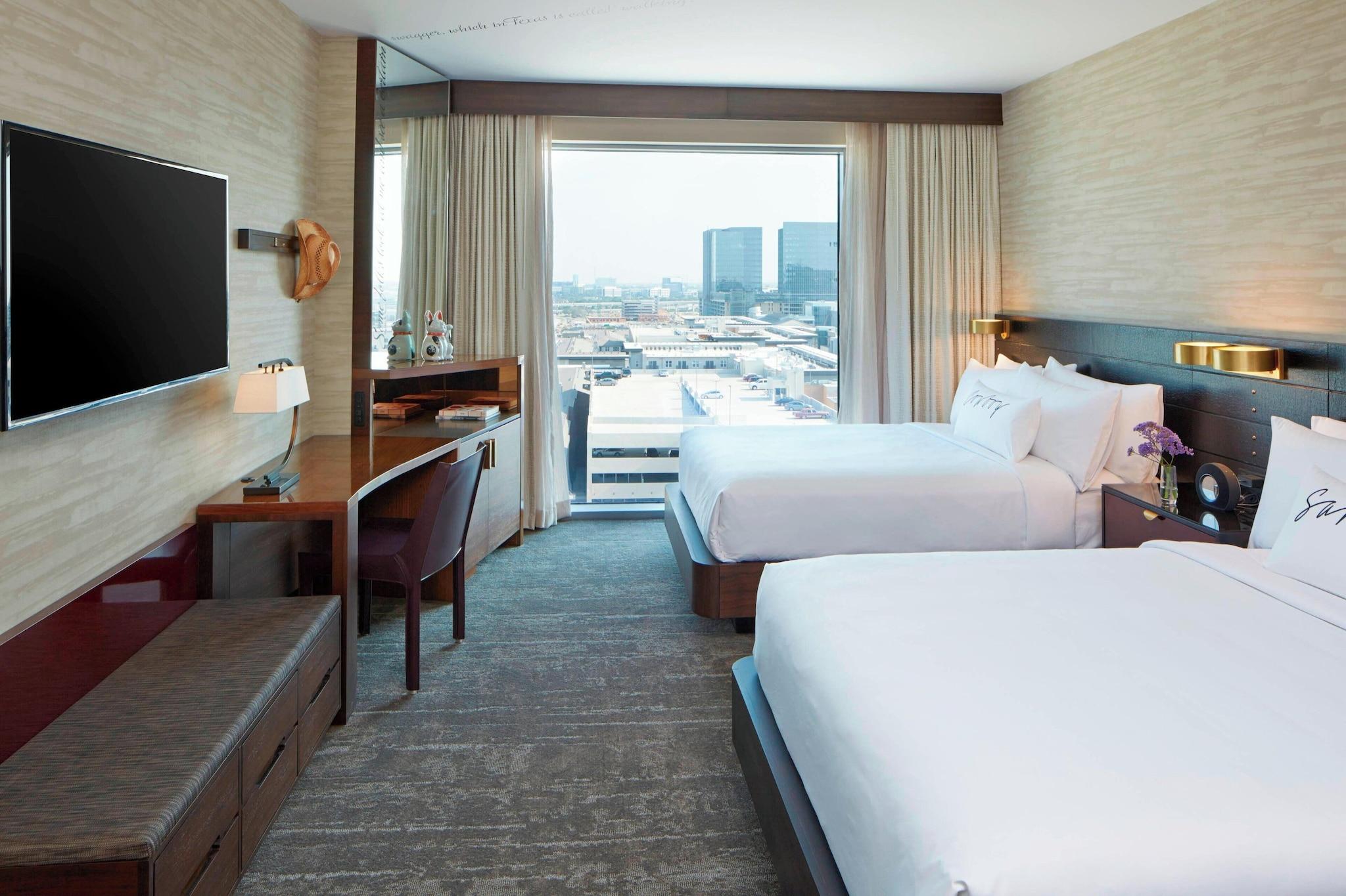 Double Club Two Queen Beds