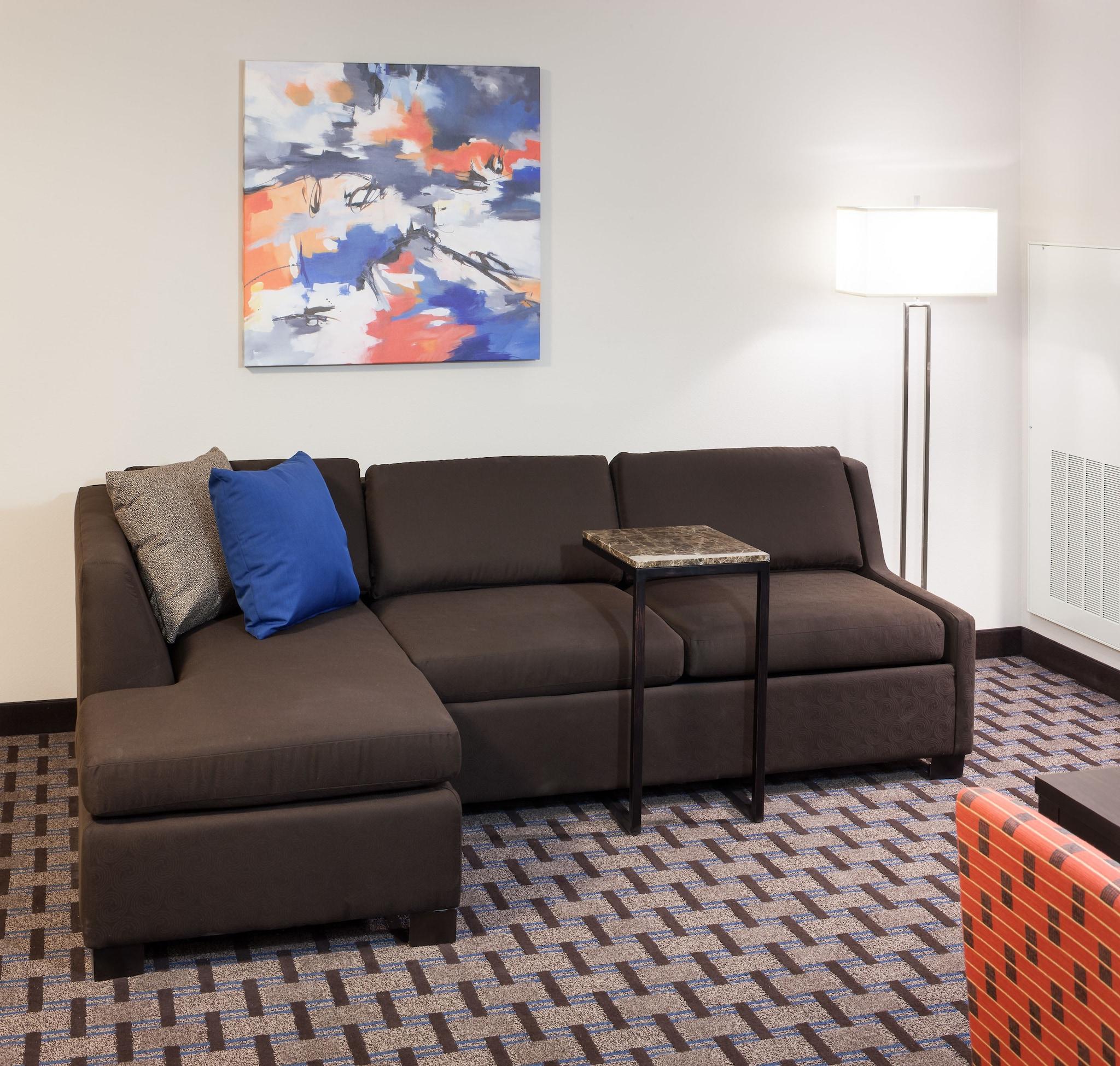 Studio King Size Bed